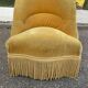 Fauteuil crapaud en velours jaune moutarde du 19ème