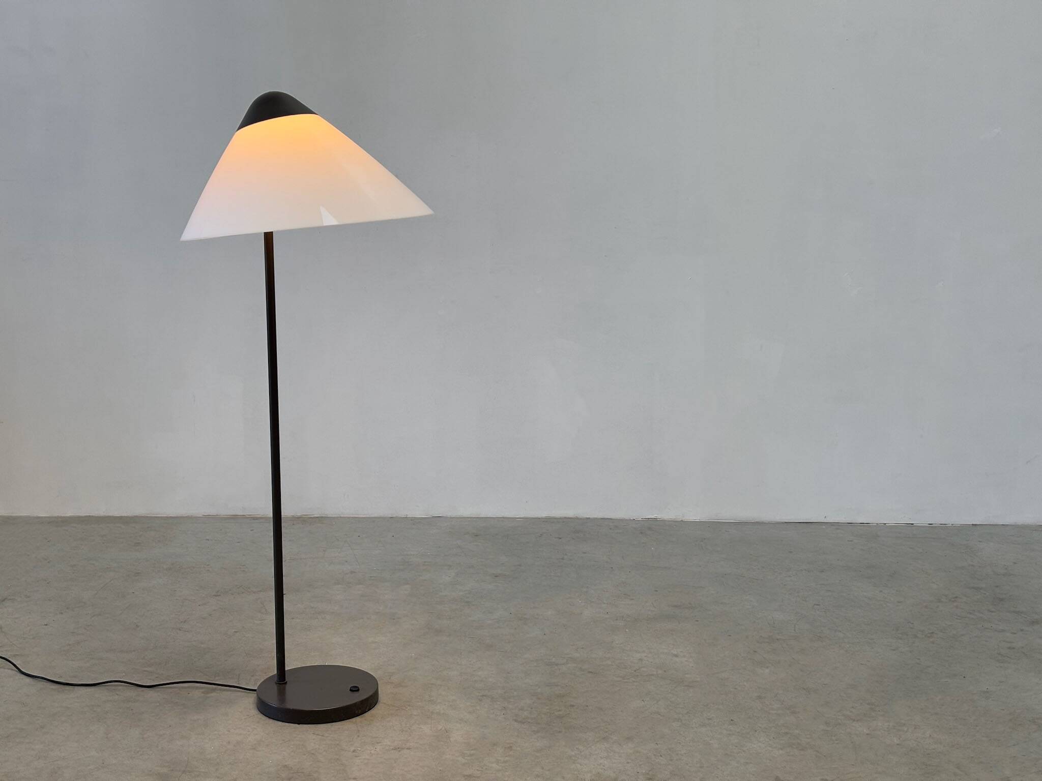 Hans Wegner Opala floor lamp for Louis Poulsen