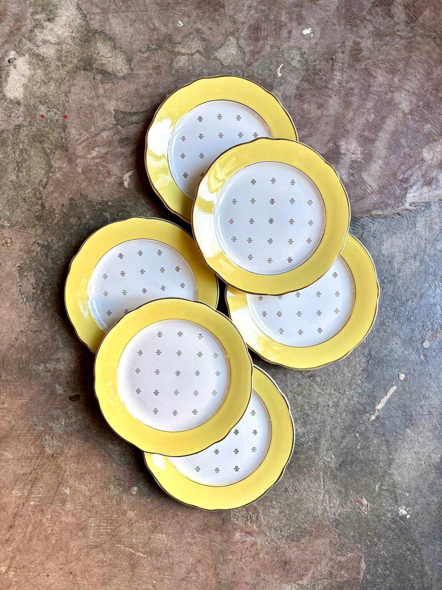 6 assiettes plates Luneville en faïence jaune et dorée, service "Josette"