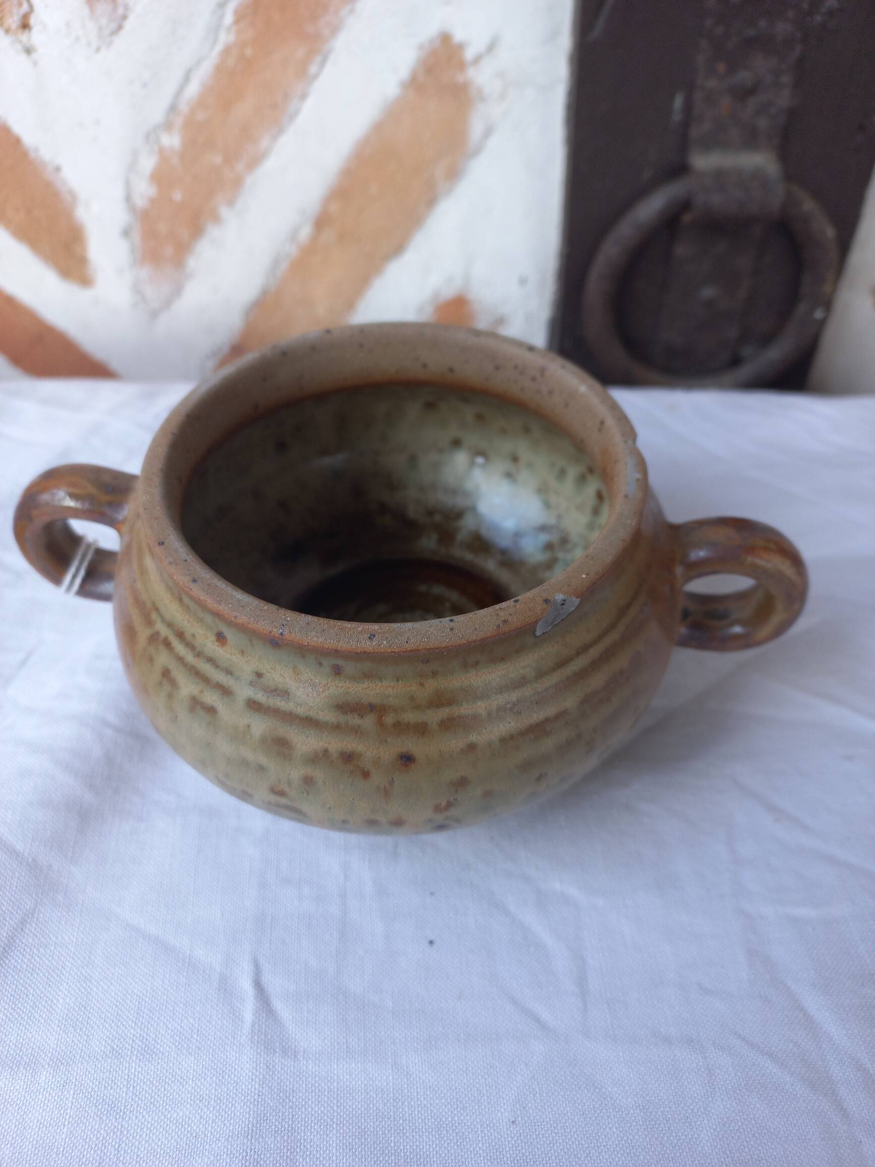 Enamelled stoneware candy box