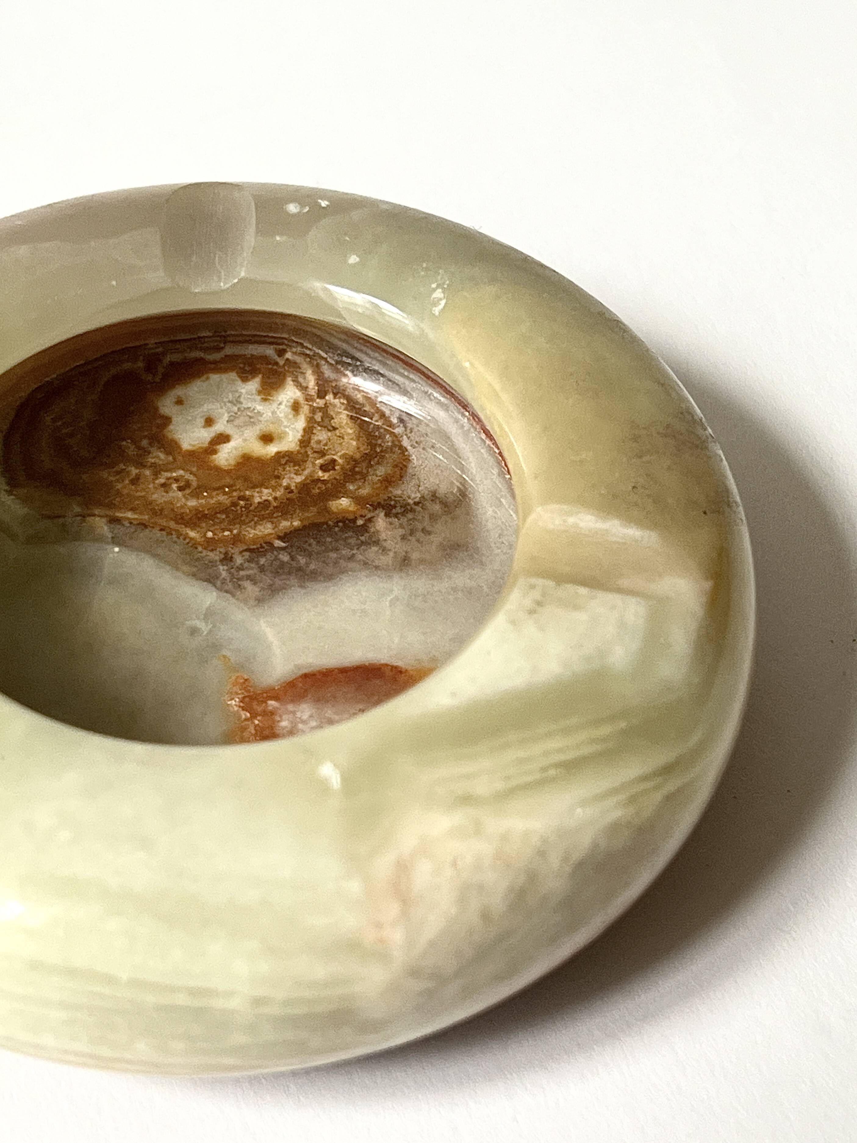 Onyx ashtray, 20th century