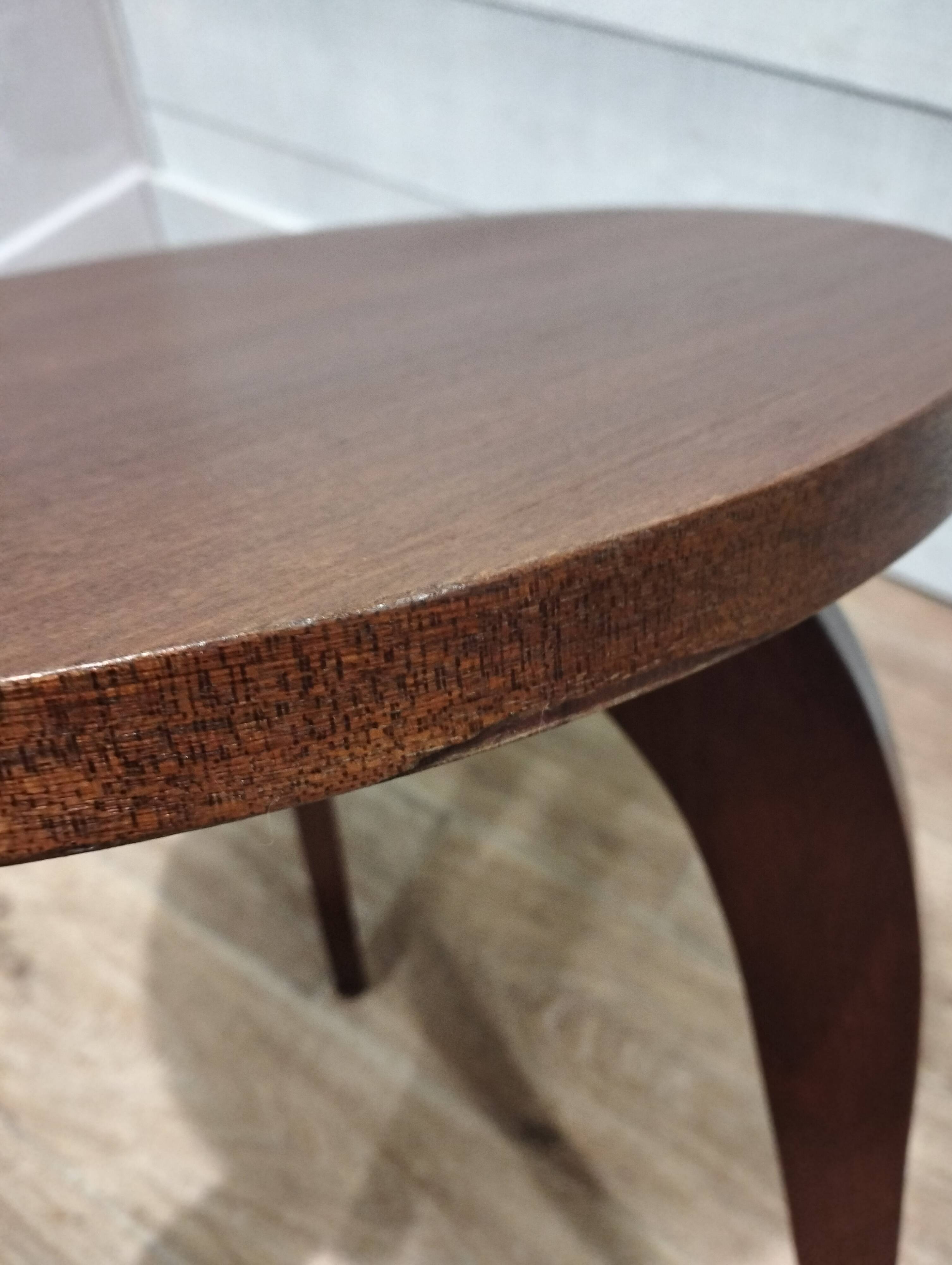 Round coffee table