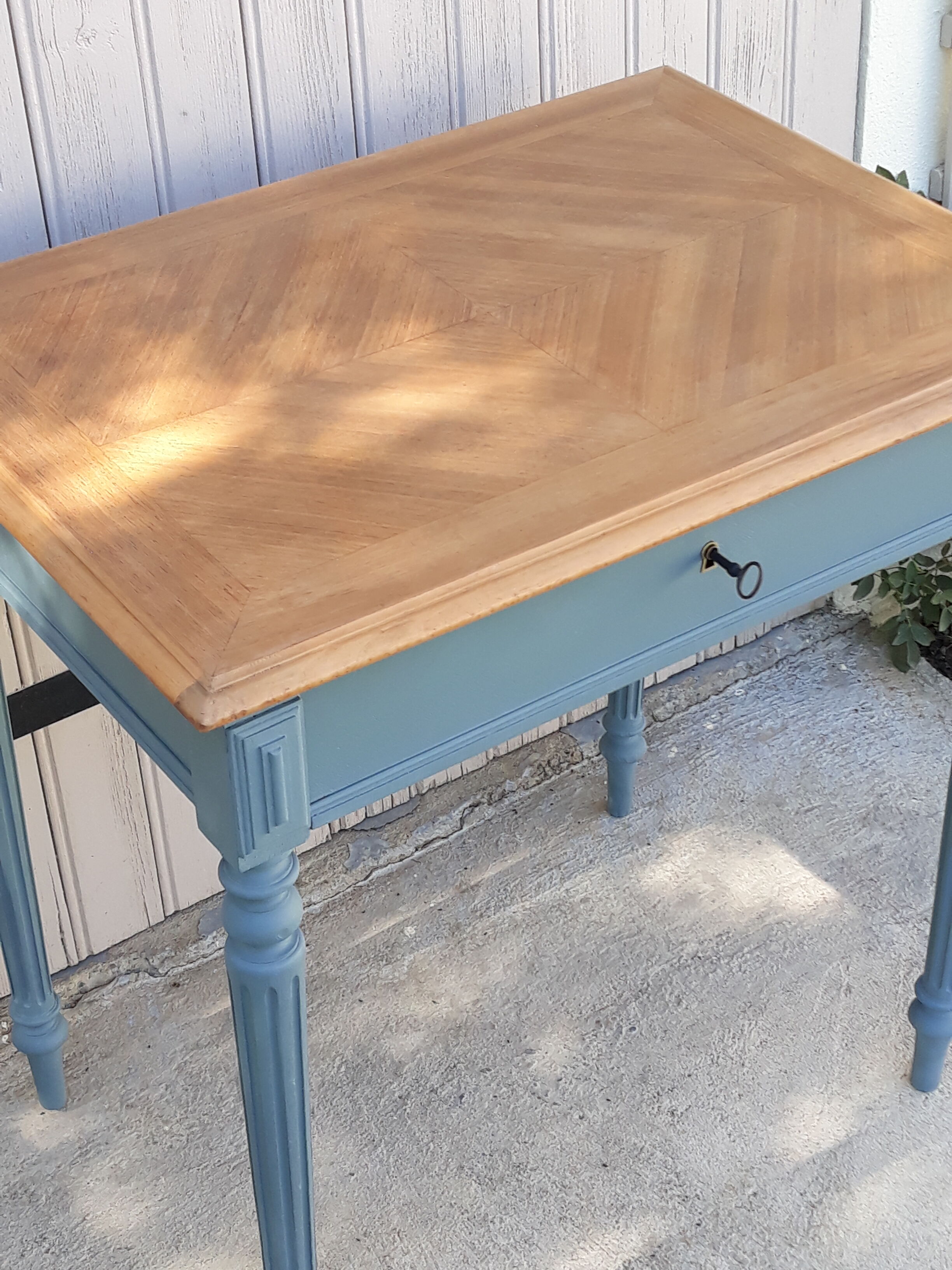 Bureau de style Louis XVI