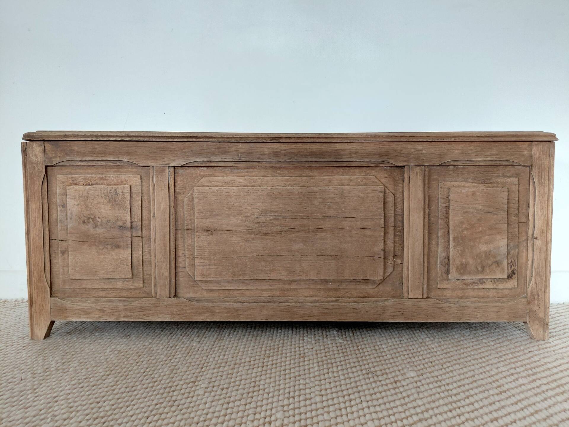 Large antique wedding chest in raw oak from the 19th century (shallow depth)