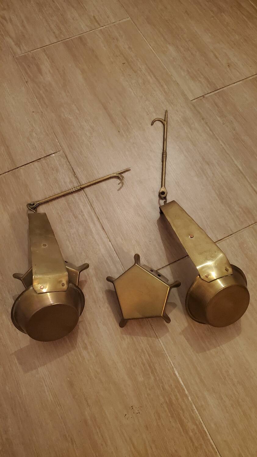 2 oil lamps chaleil, calelh, caleil