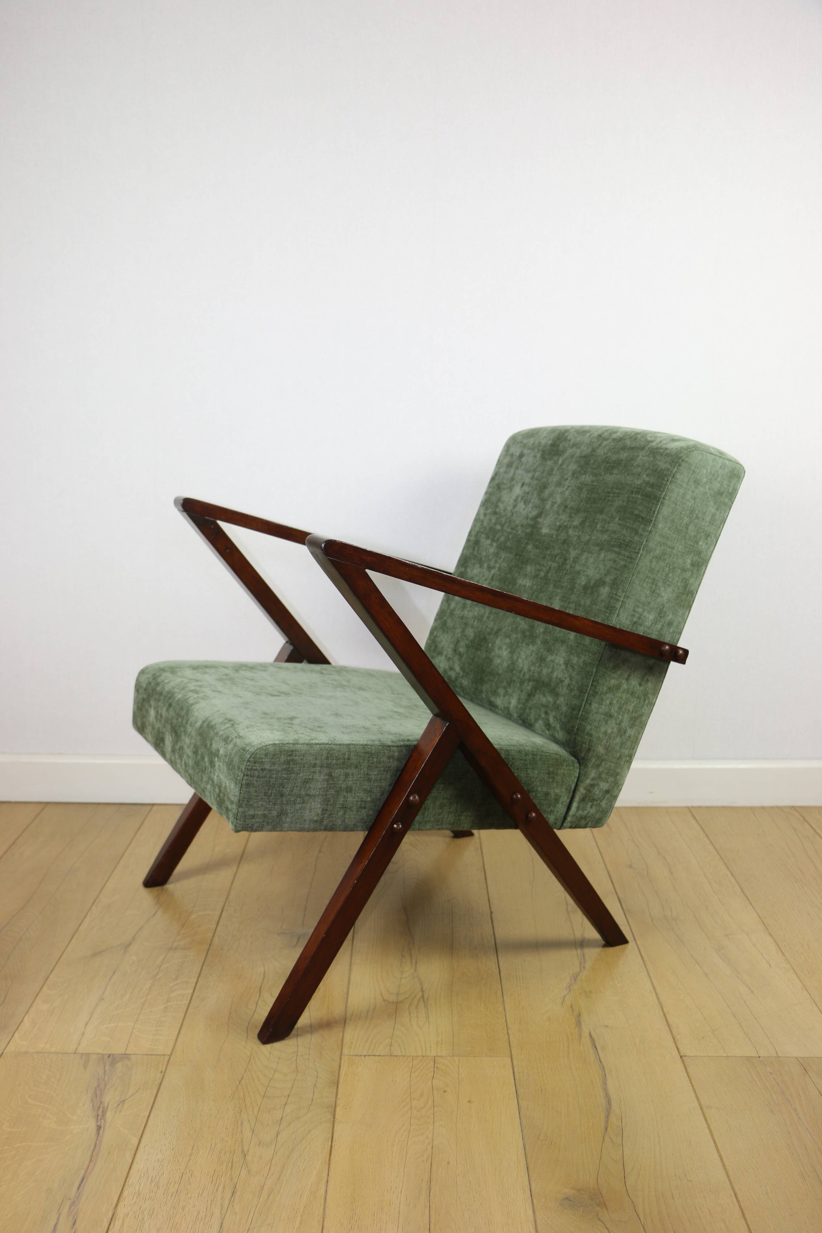Fauteuil vintage en velours olive, rénové