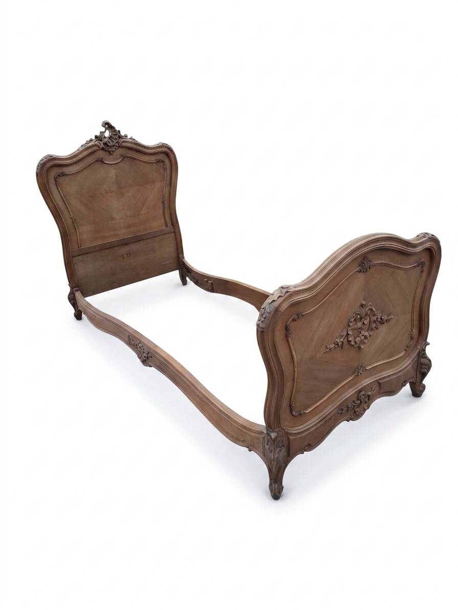 Lit style Louis XV en noyer (1 personne)