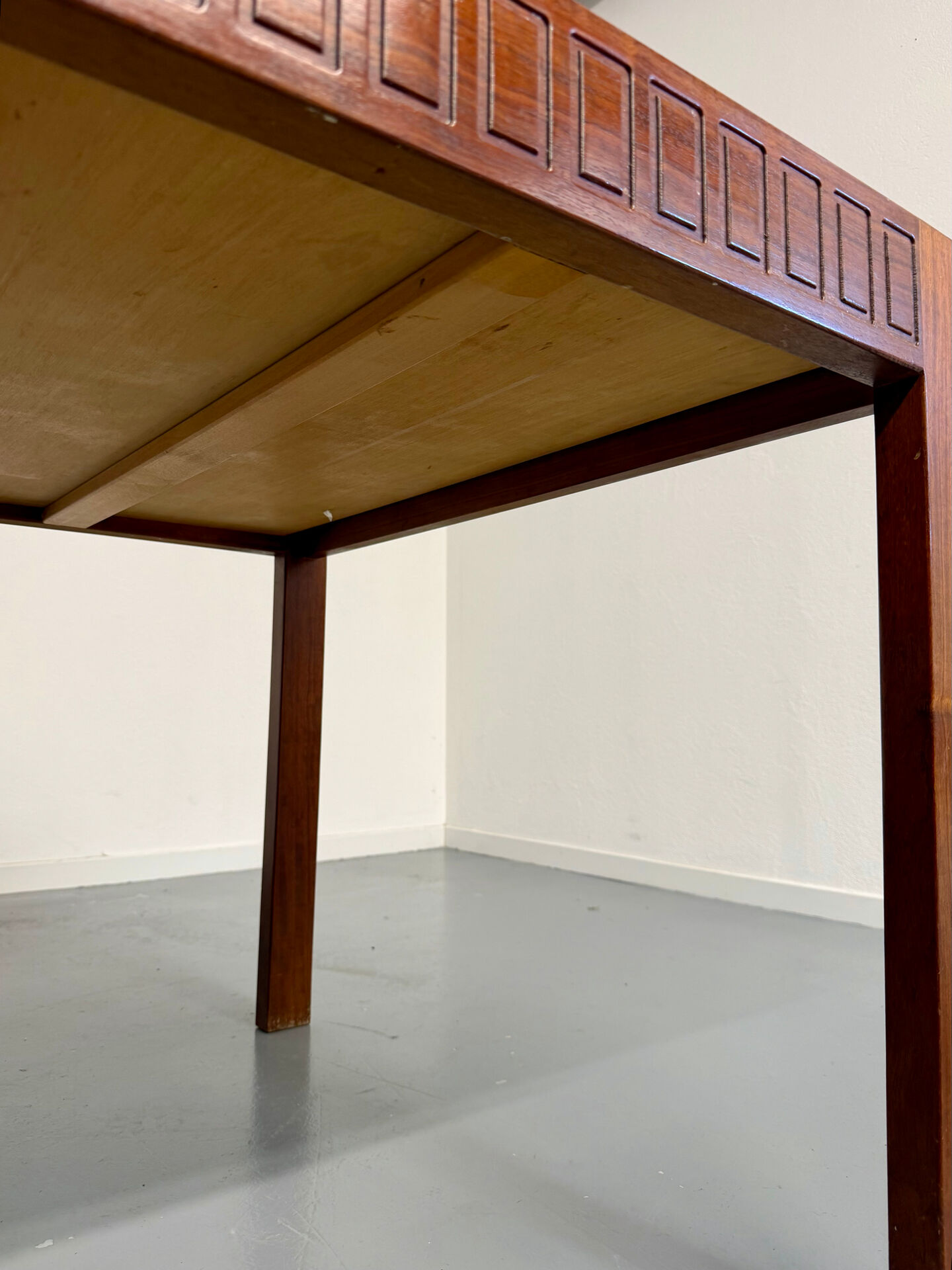 Extendable dining table Italian design 60 geometric rosewood