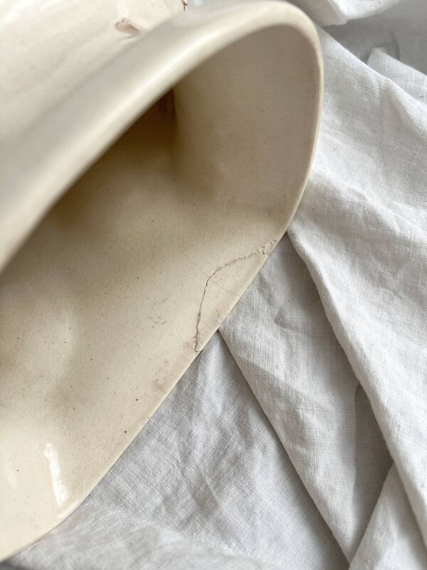 Fontaine murale ancienne en terre de fer ''Printanier'' faïence de Gien fin 19eme