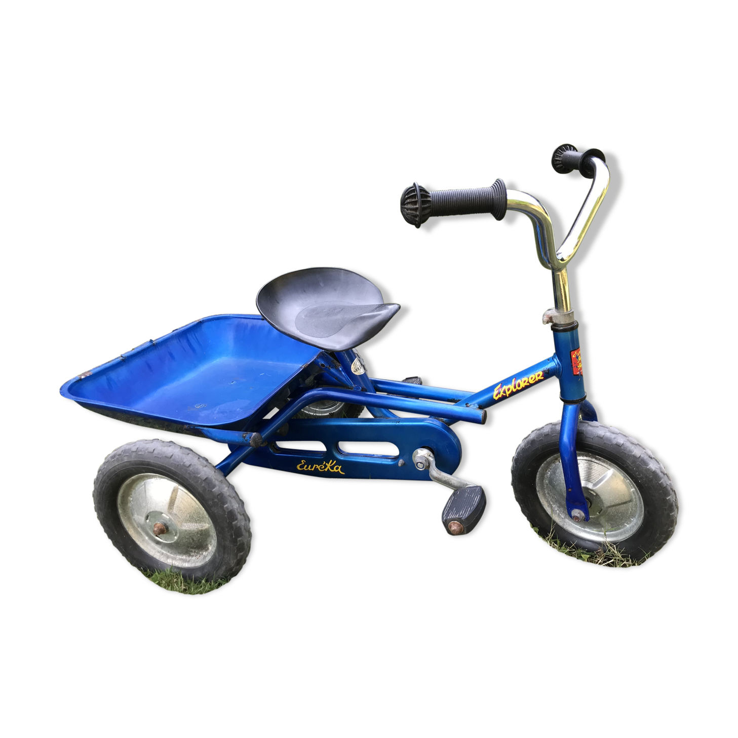 Tricycle vintage en métal avec sa benne 