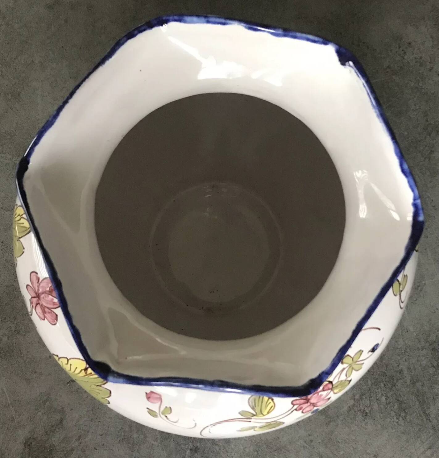 Round earthenware vase with polychrome floral motifs, signed