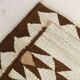 Tapis kilim ancien en laine – style bohème, motifs ethniques sur fond clair