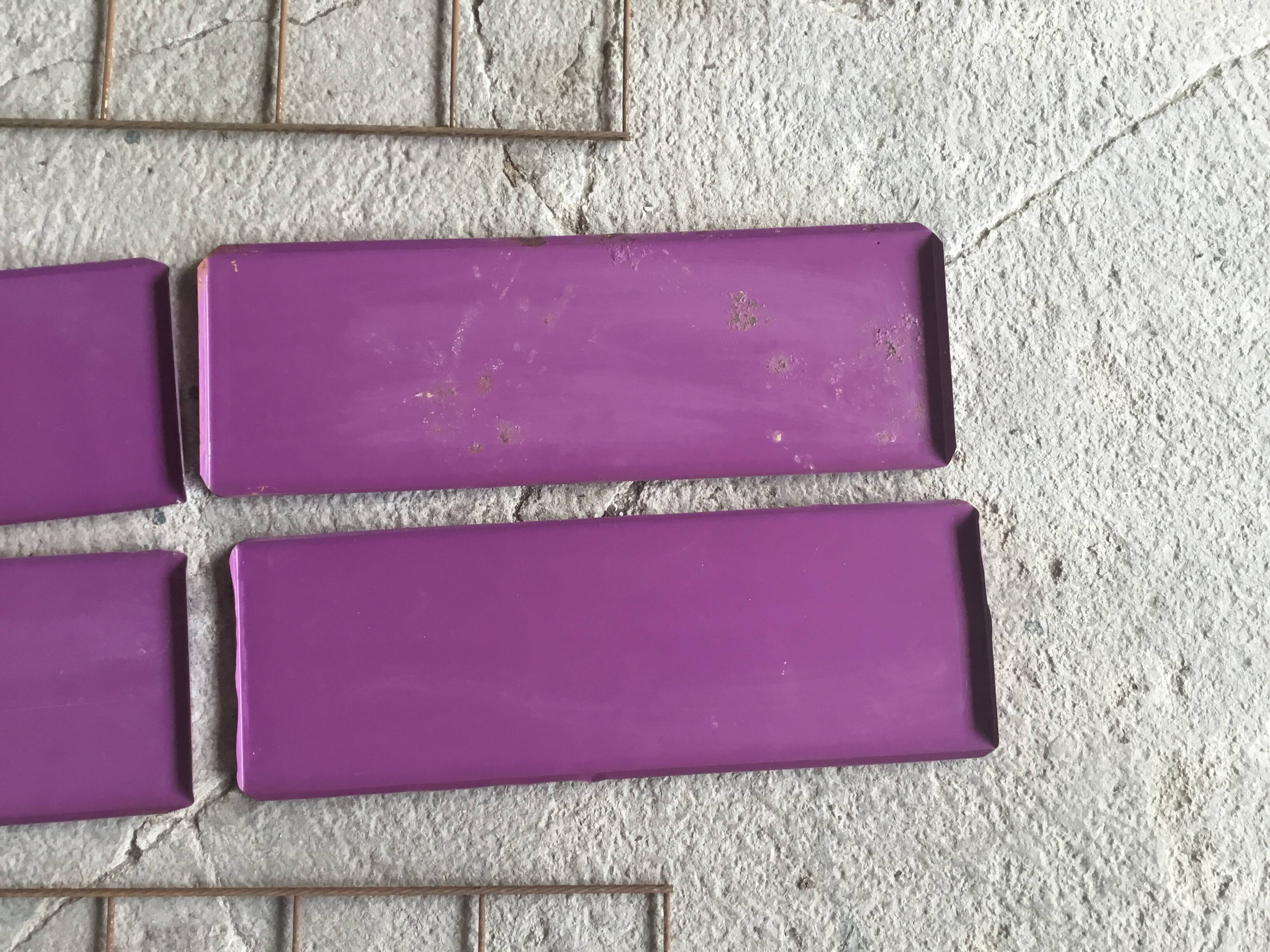 Metal string shelf - 4 purple shelves - vintage 1960