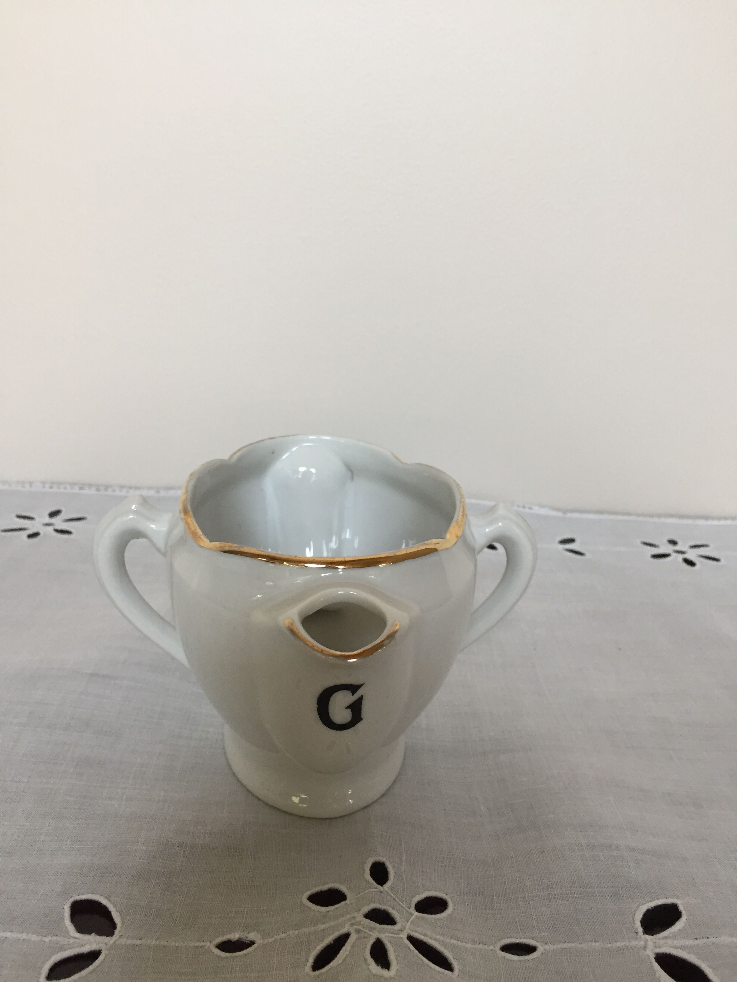 Old white porcelain saucière Fat Maigre