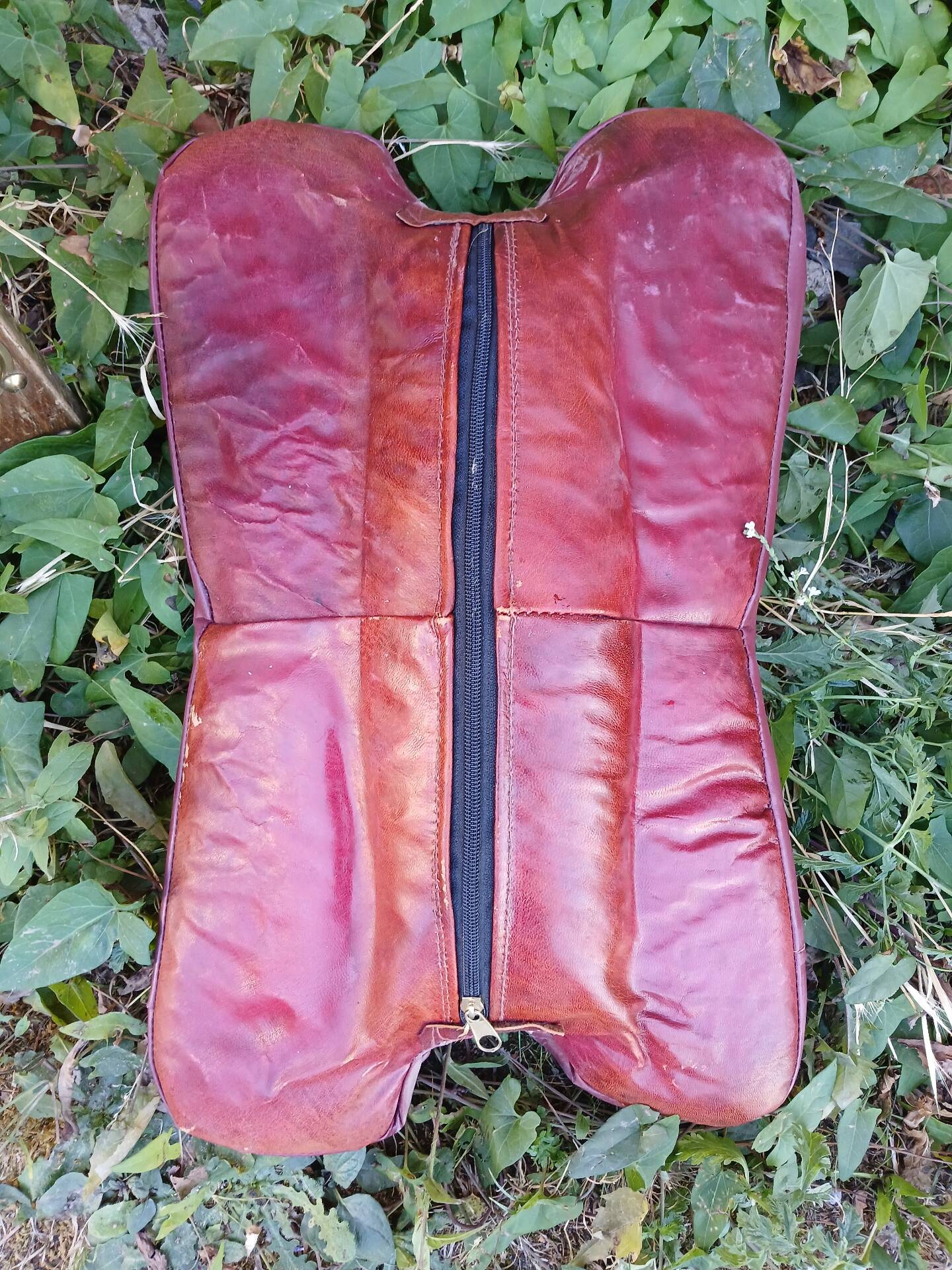 Tabouret égyptien forme selle de chameau