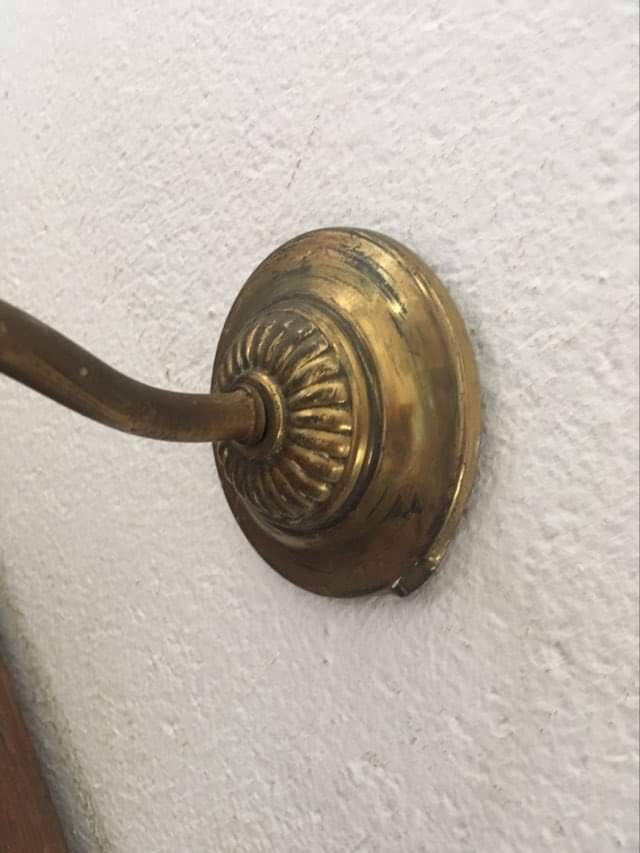 Art Deco tulip wall lamp.