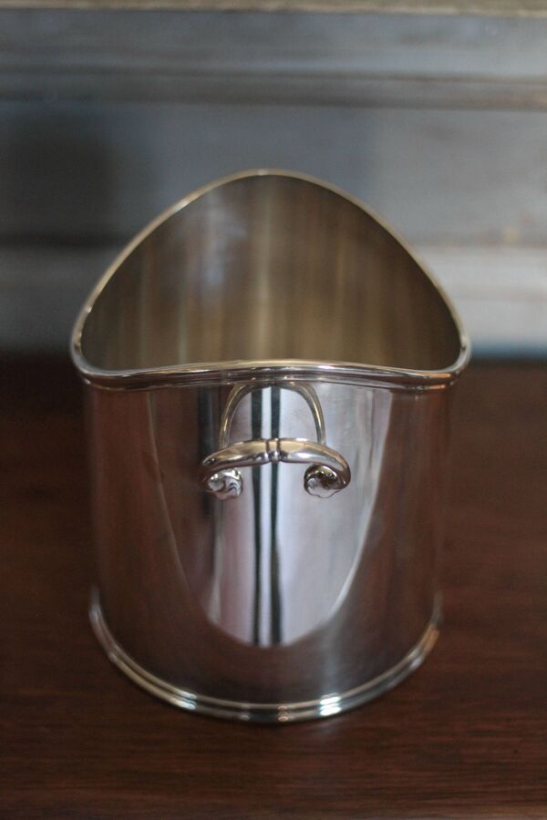 Seau à champagne en métal argenté uni a bord échancré fileté,seau à glace