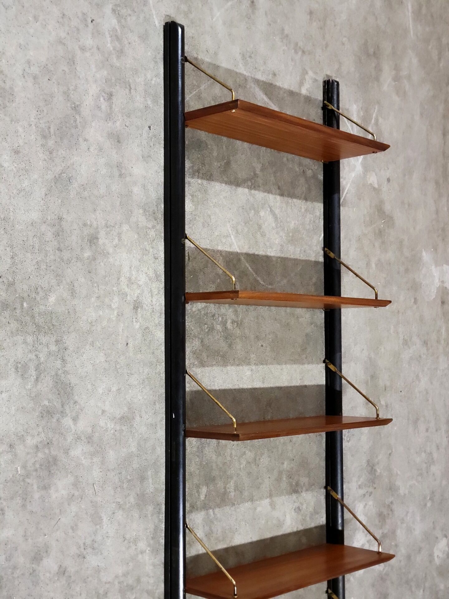 Wall system by Louis van Teeffelen for Wébé