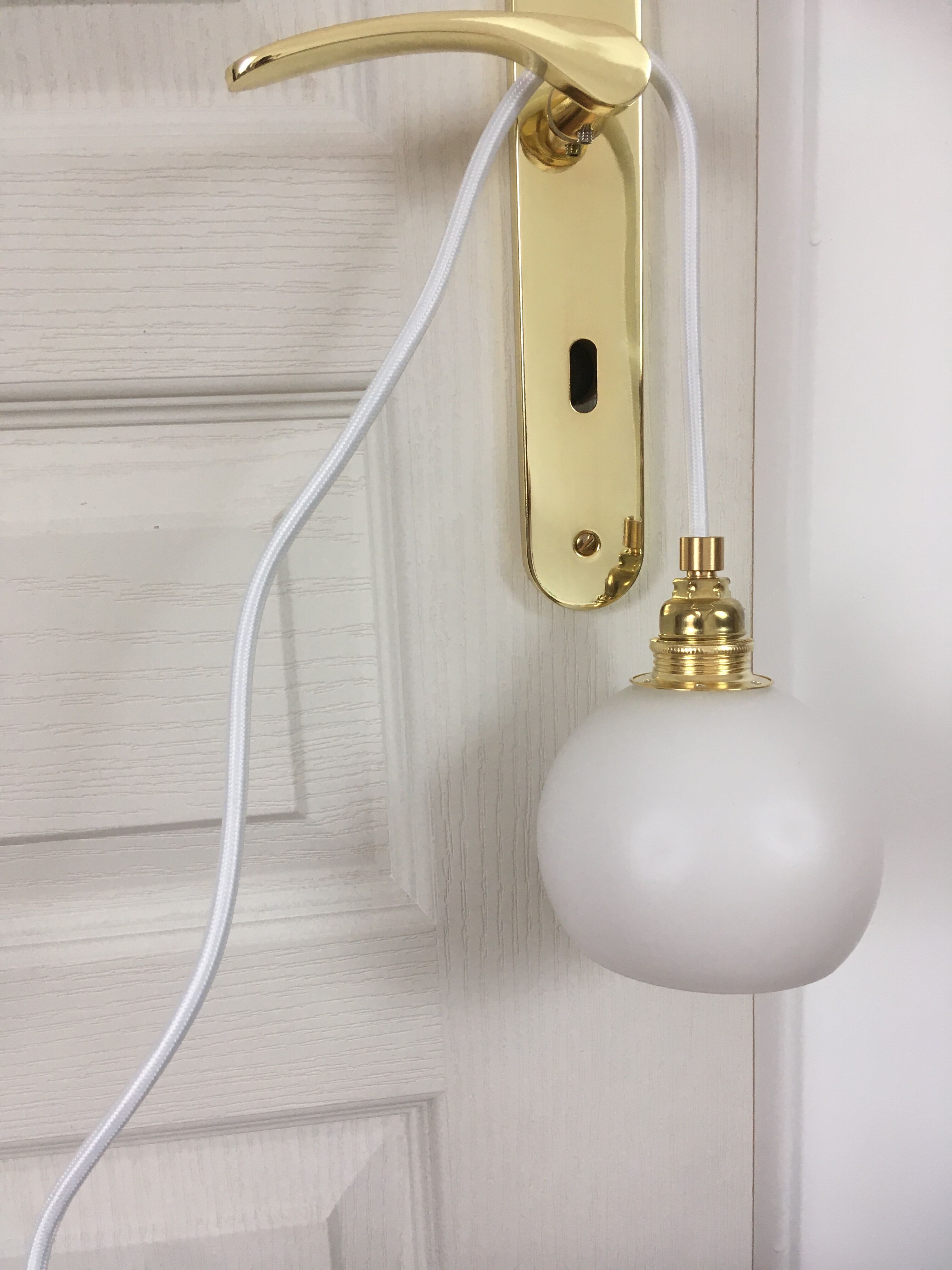 Vintage opaline white thread walking lamp