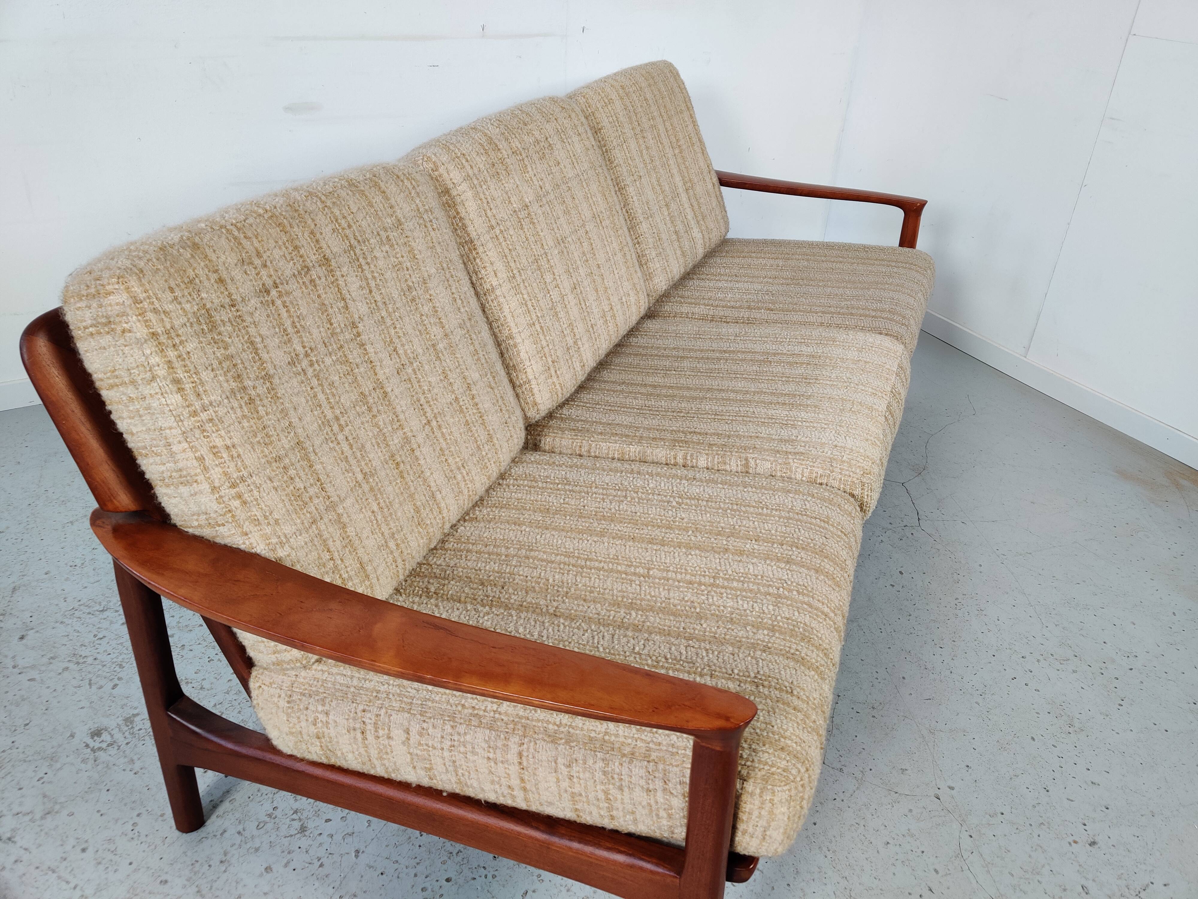 Scandinavian teak sofa, Denmark 60s