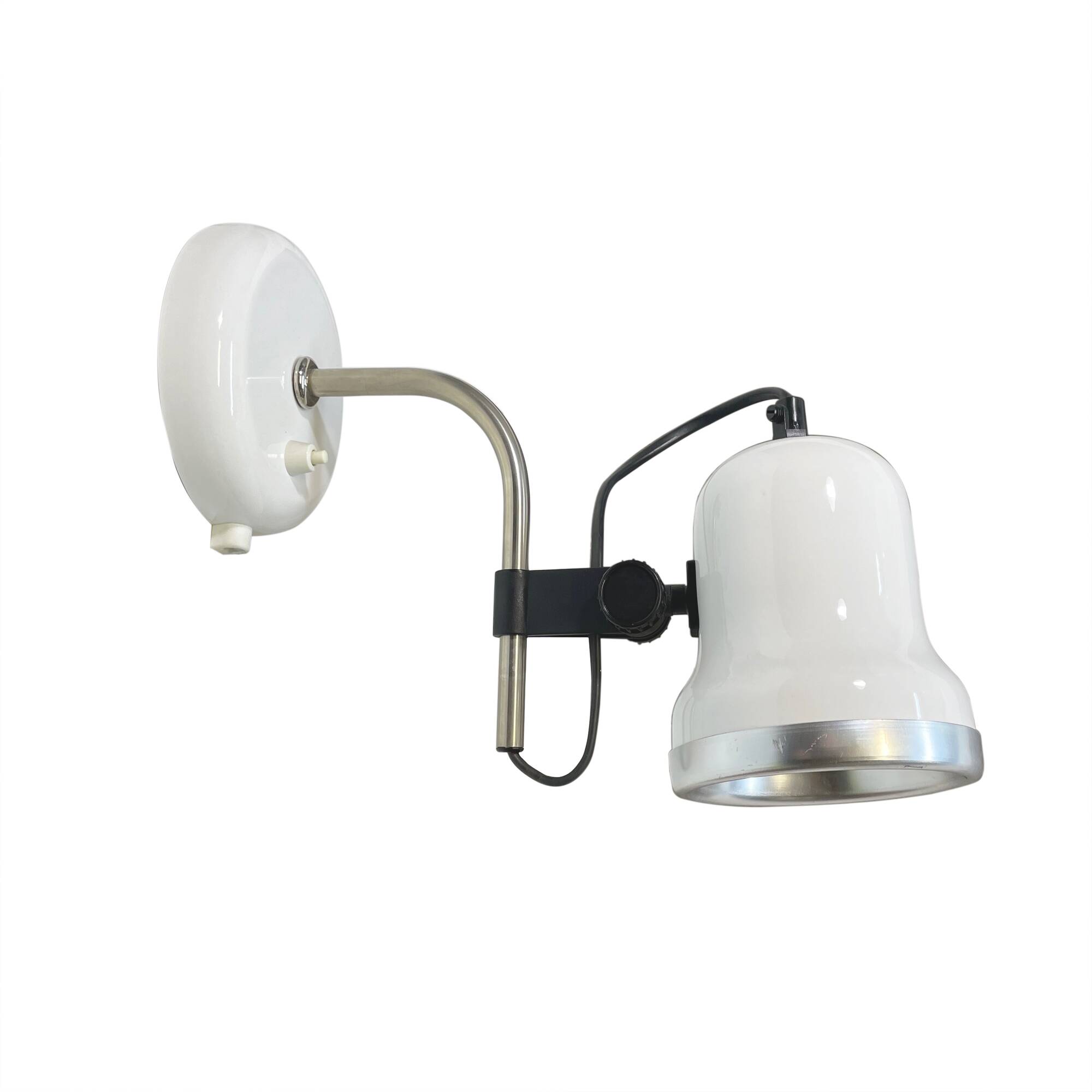 White adjustable wall lamp aka electric.