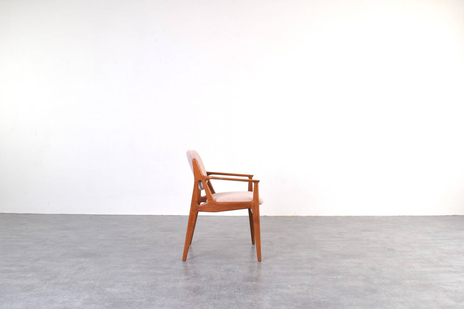 Fauteuil Ella en teck et laine du milieu du siècle par Arne Vodder pour Vamo Sønderborg