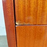 Vintage tapered leg chest of drawers