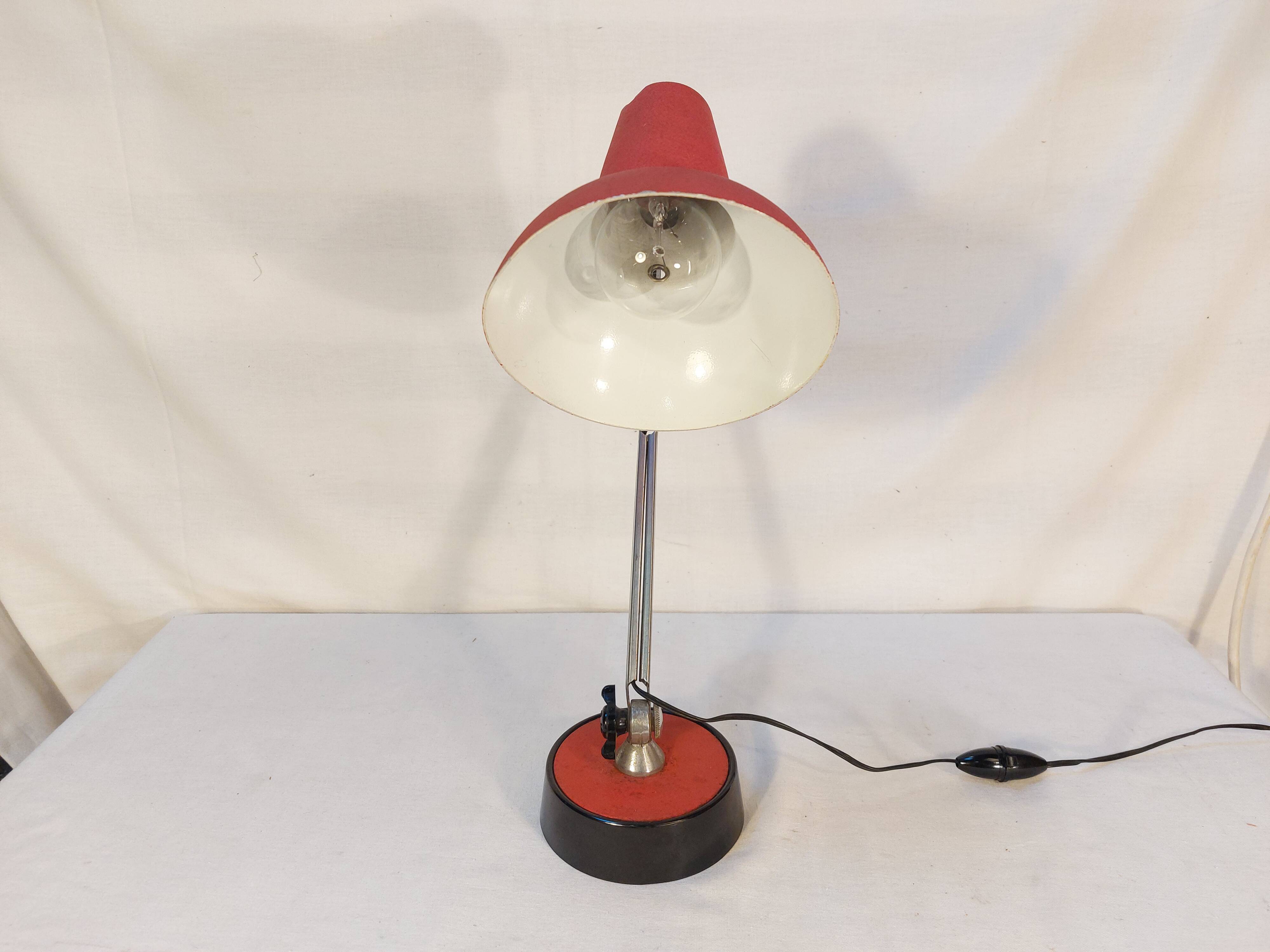 Vintage red articulated desk lamp - 70s/80s