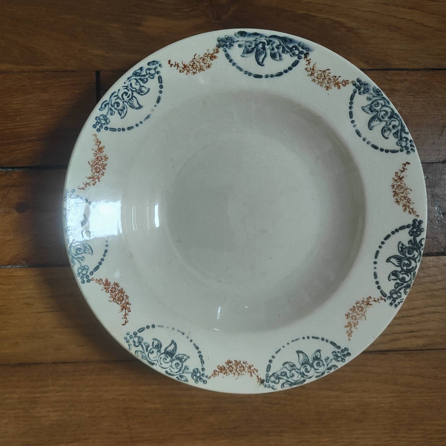 Longwy iron earthenware plates