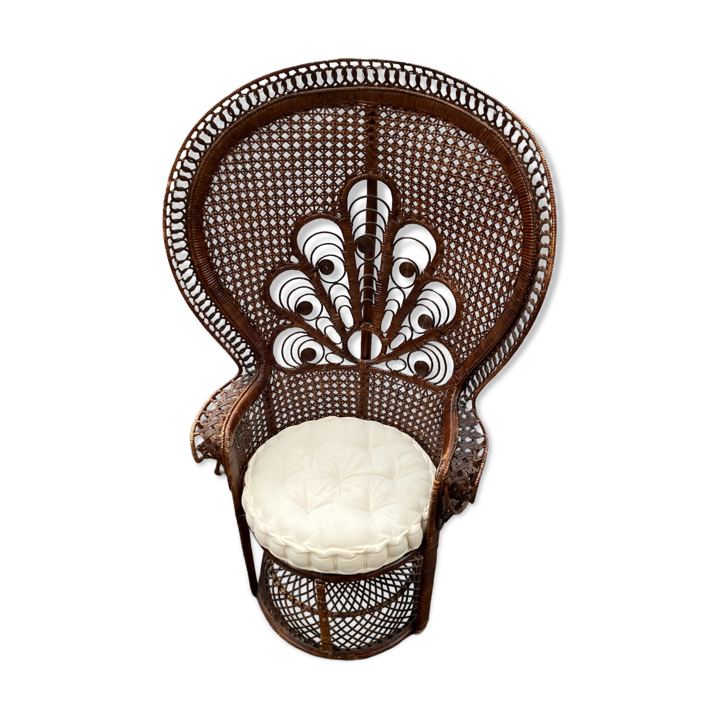 Armchair emmanuelle in rattan model peacock feather