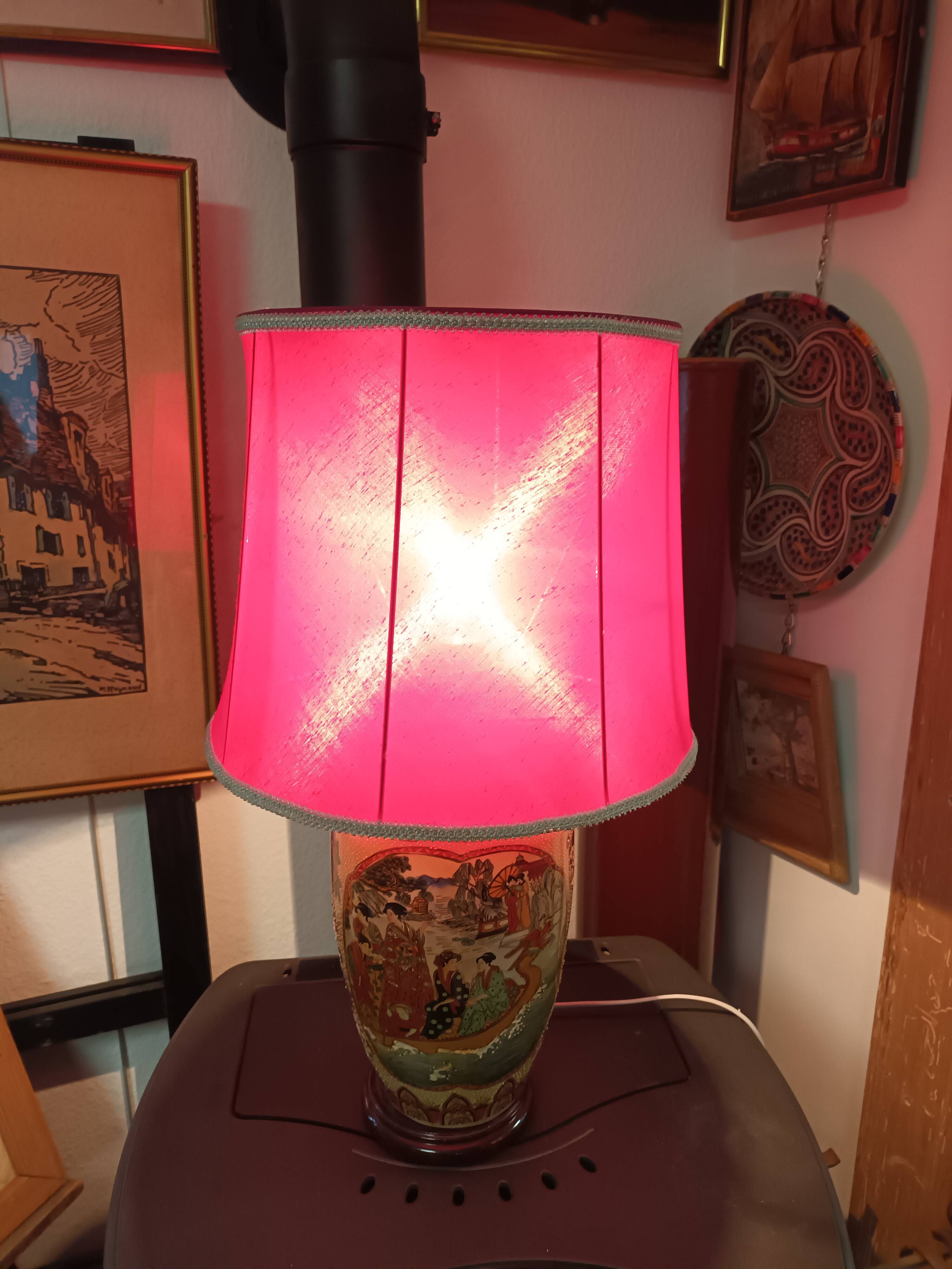 Asian ceramic lamp
