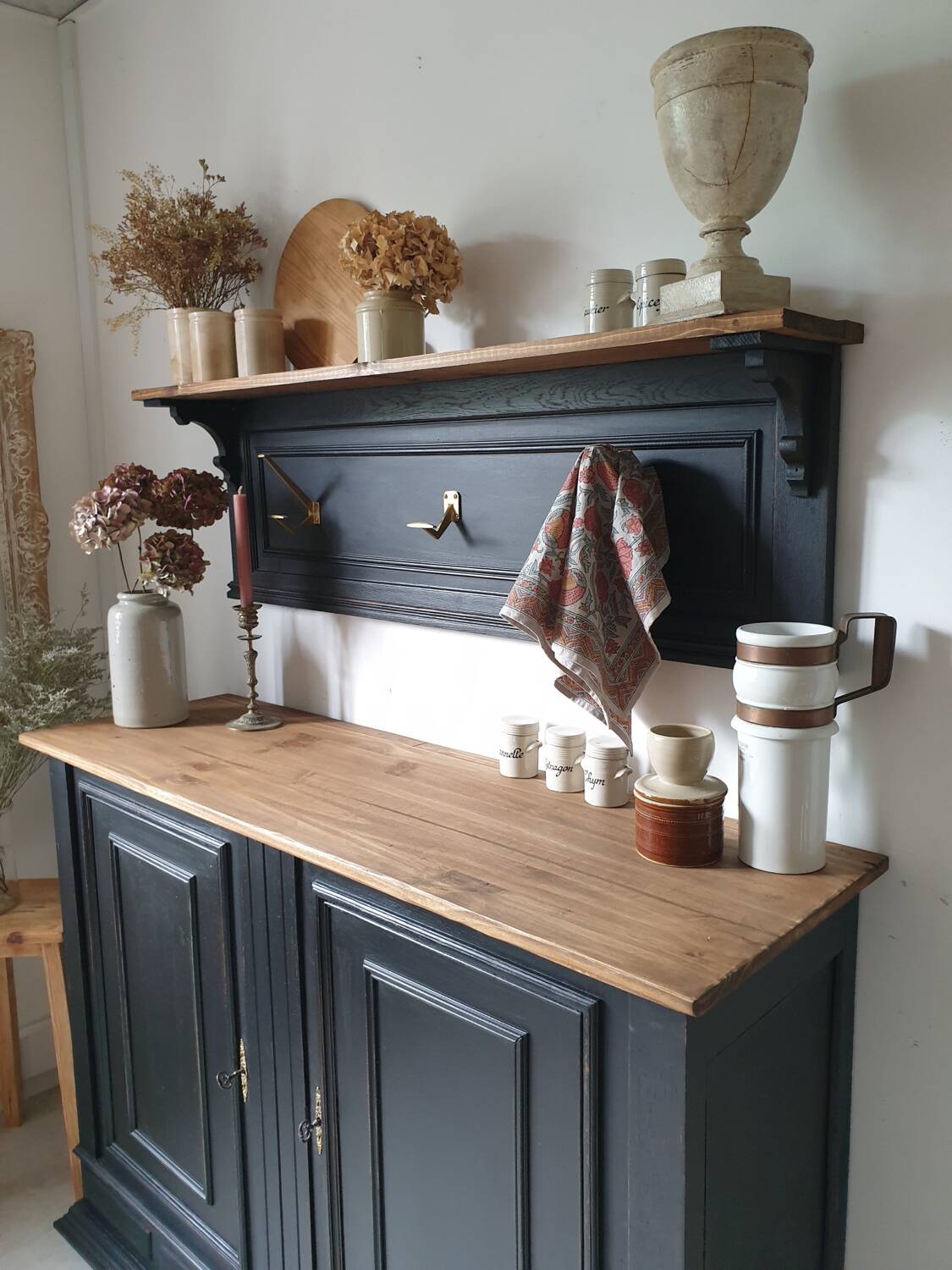 Oak shelf coat rack