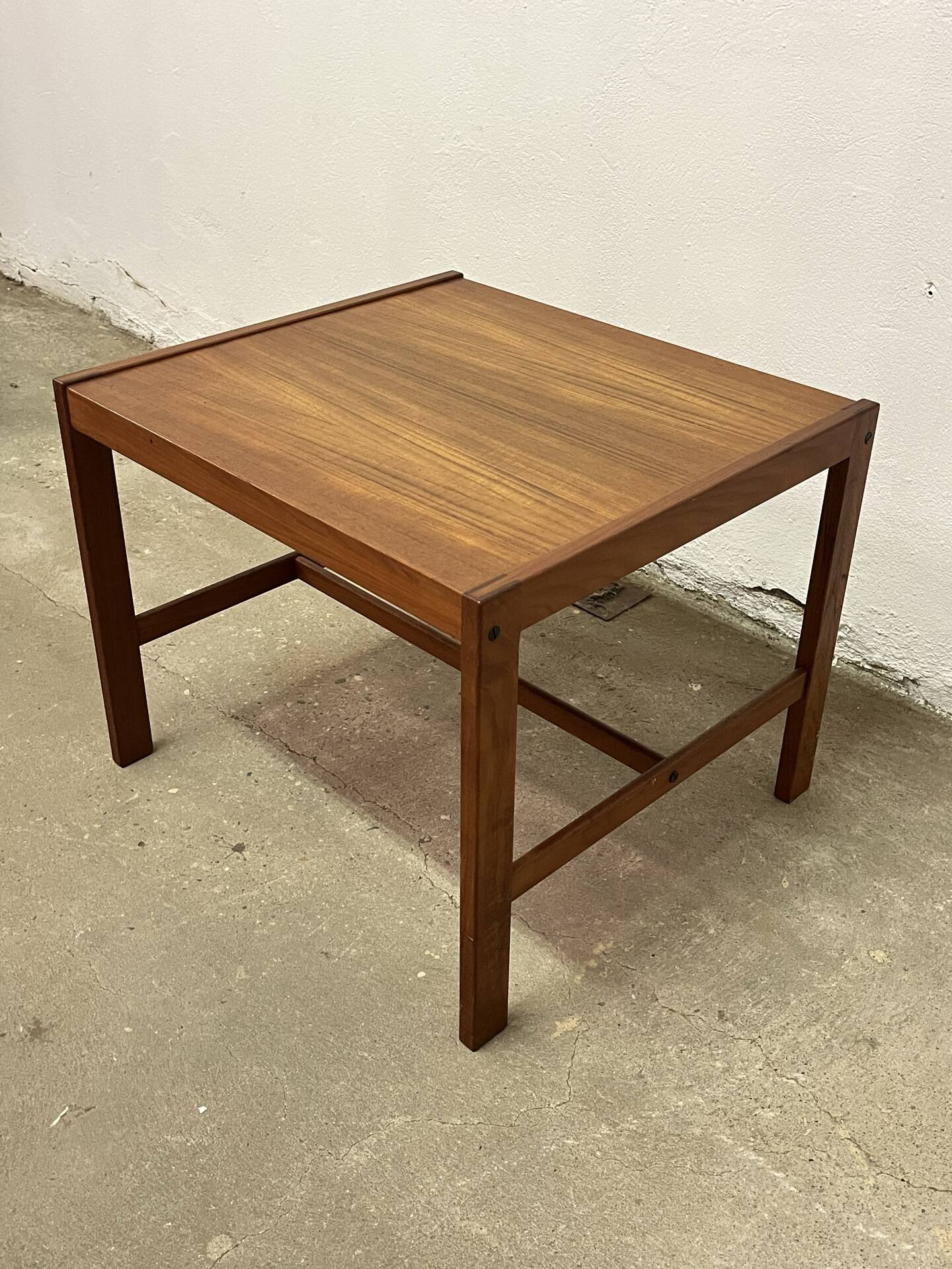 Table basse scandinave en teck