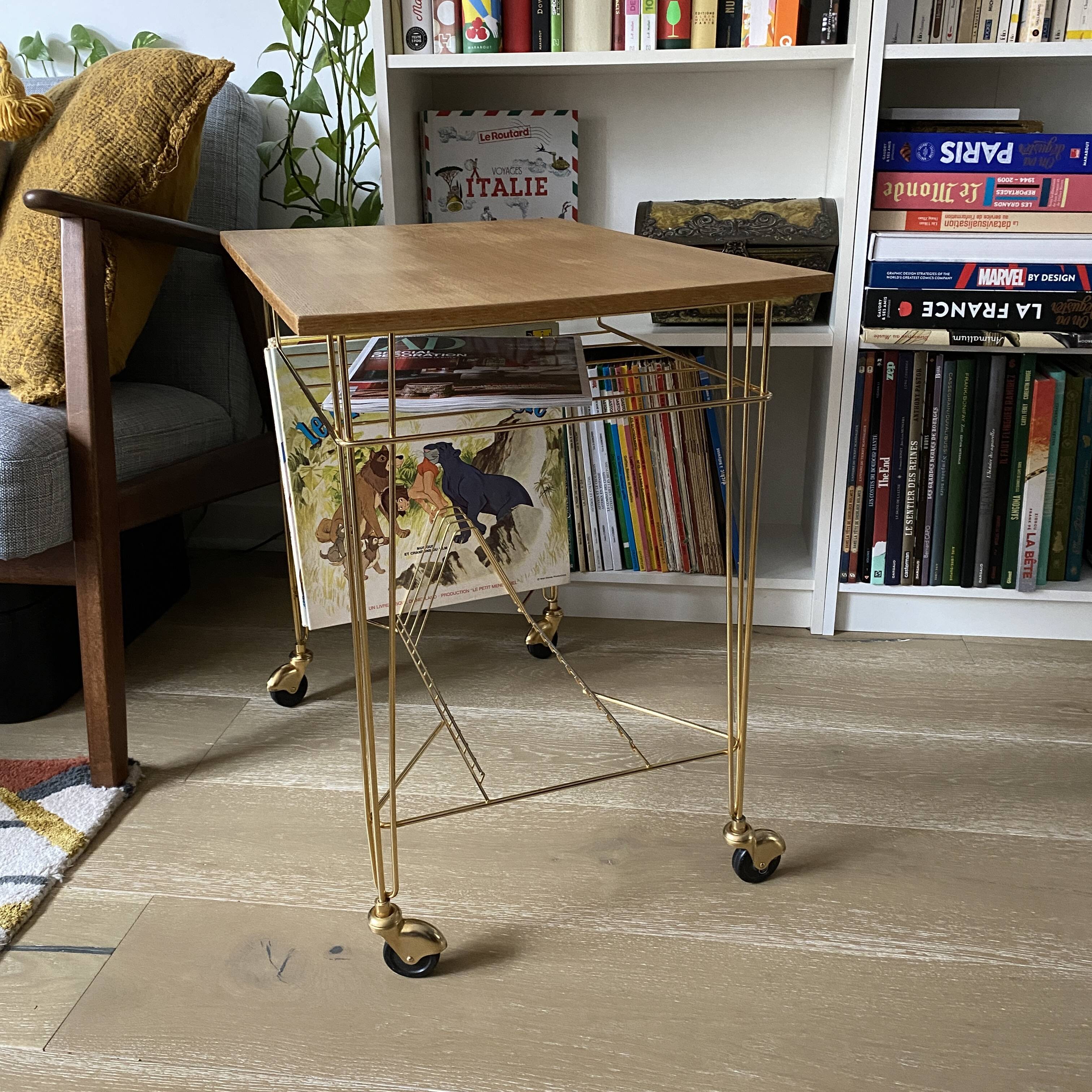 Vinyl rack trolley on wheels