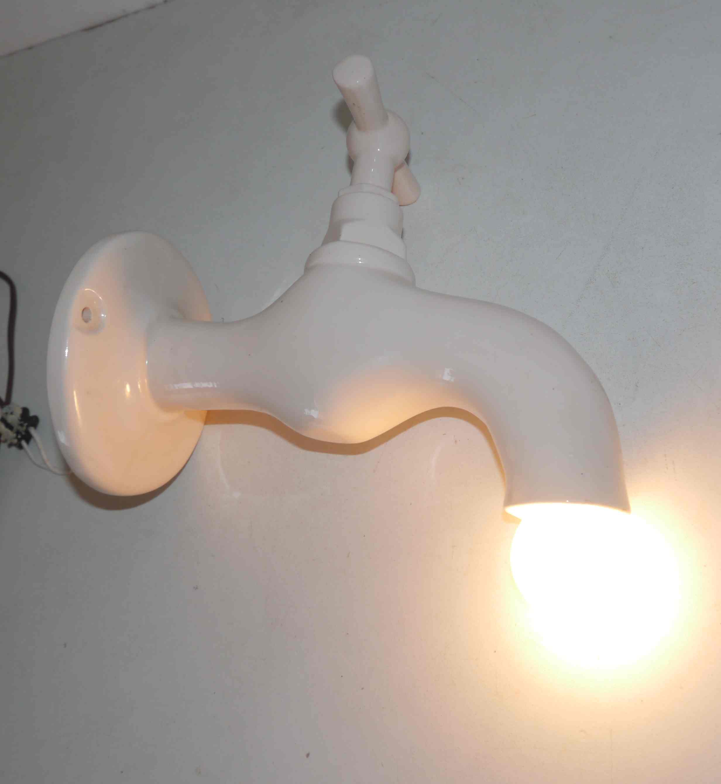 "Robinet" wall lamp from Roche Bobois 80's ceramic