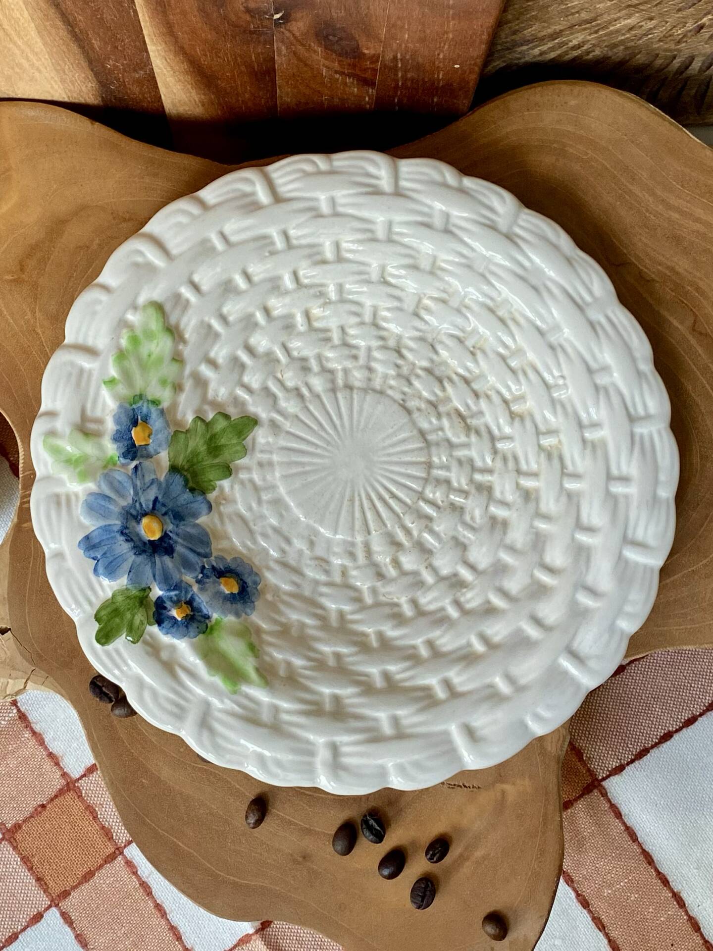 Assiettes Barbotine