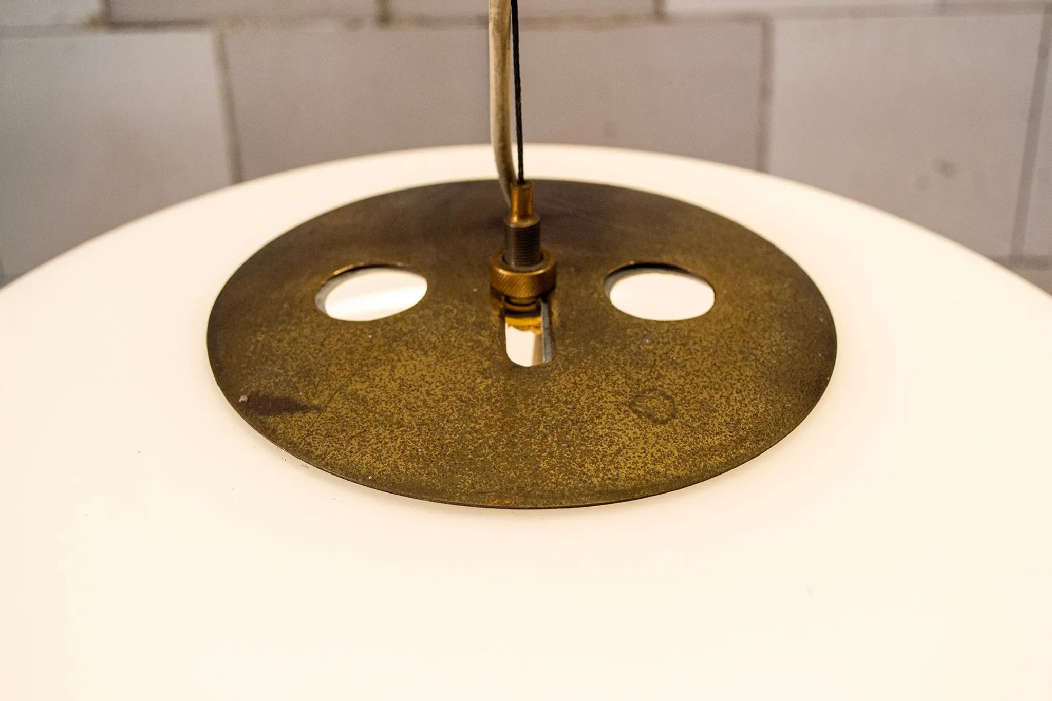 Suspended lamp model 1104 in glass by Stilnovo, Italy, 1960s.