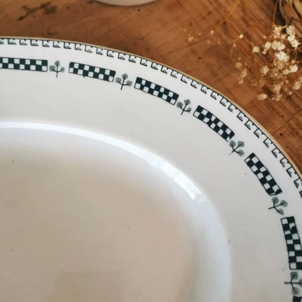 Antique dish, Terre de Fer, Sofia model