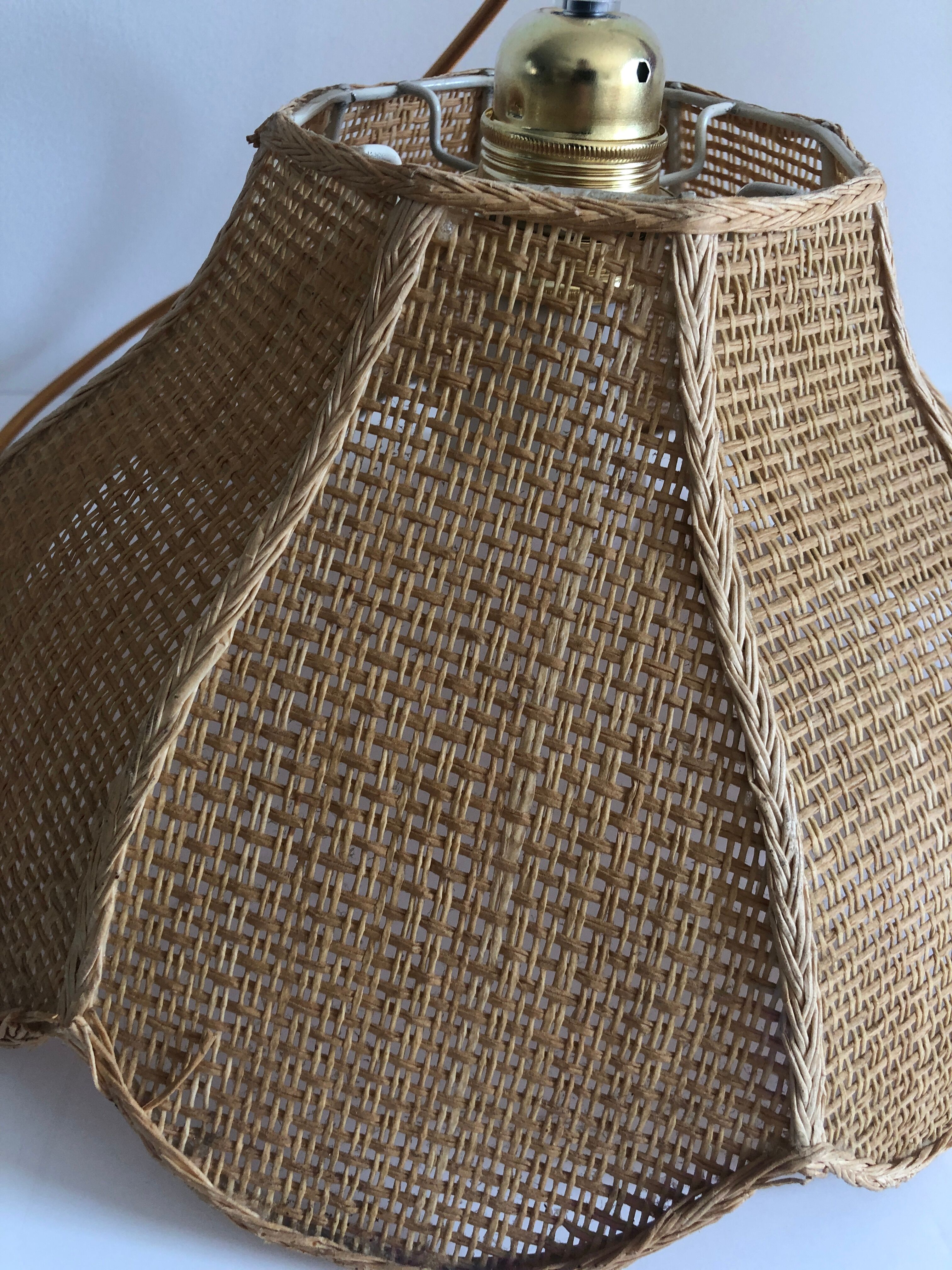 Rattan flower suspension