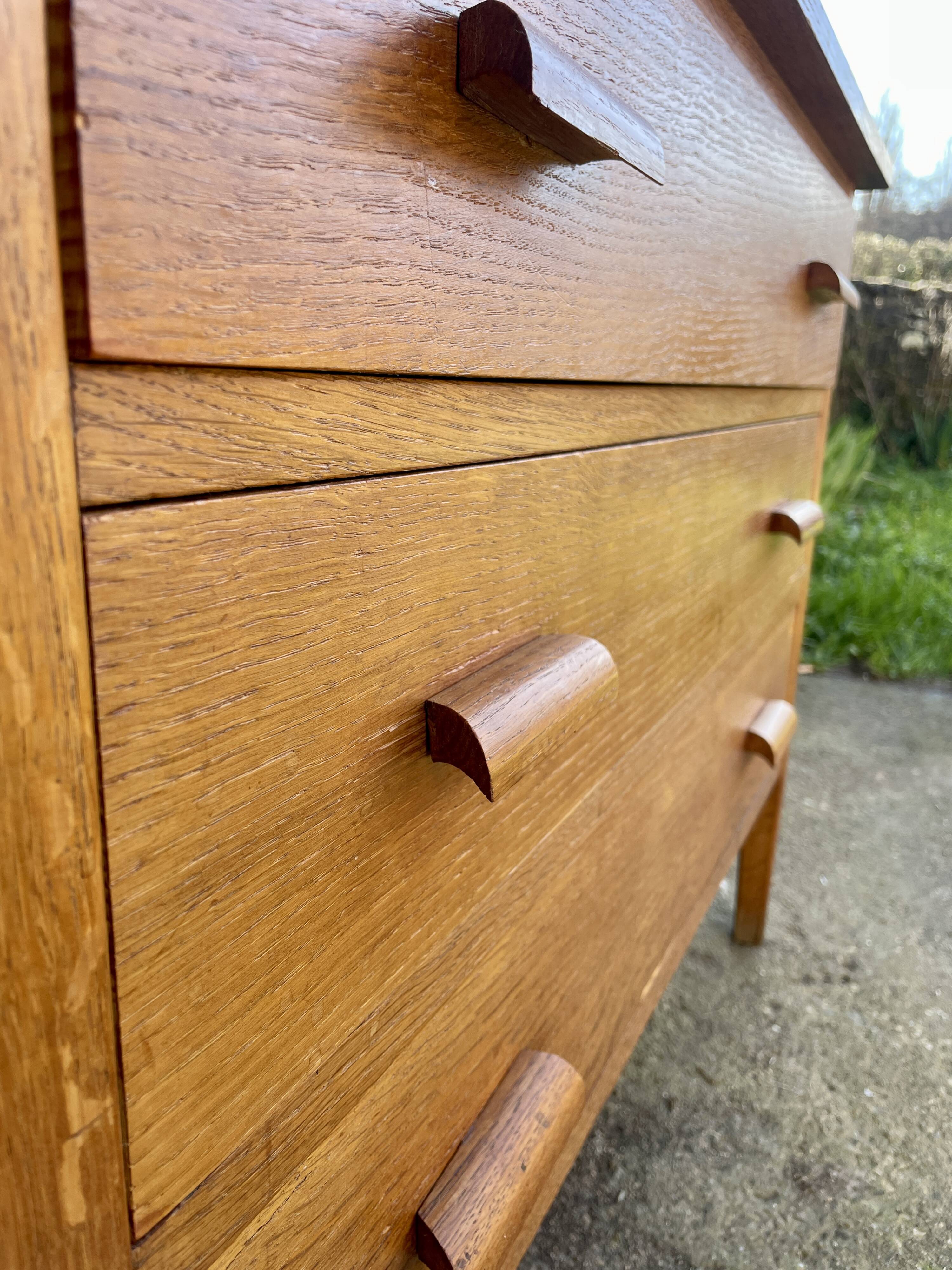 Commode en chêne 1950