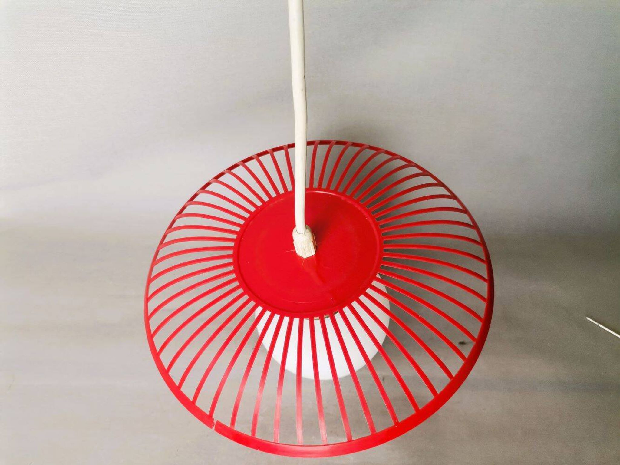 Lampe à Suspension de Table de Cuisine Mid-Century en Plastique Rouge, 1960s
