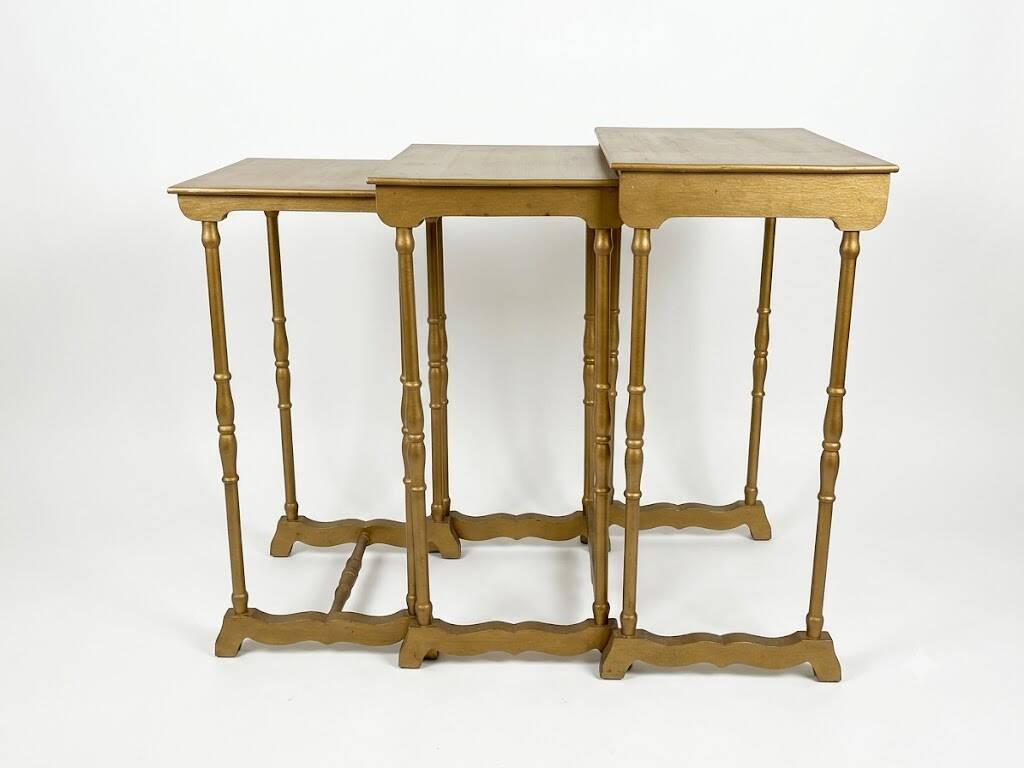 Set of 3 nesting tables – Golden finish