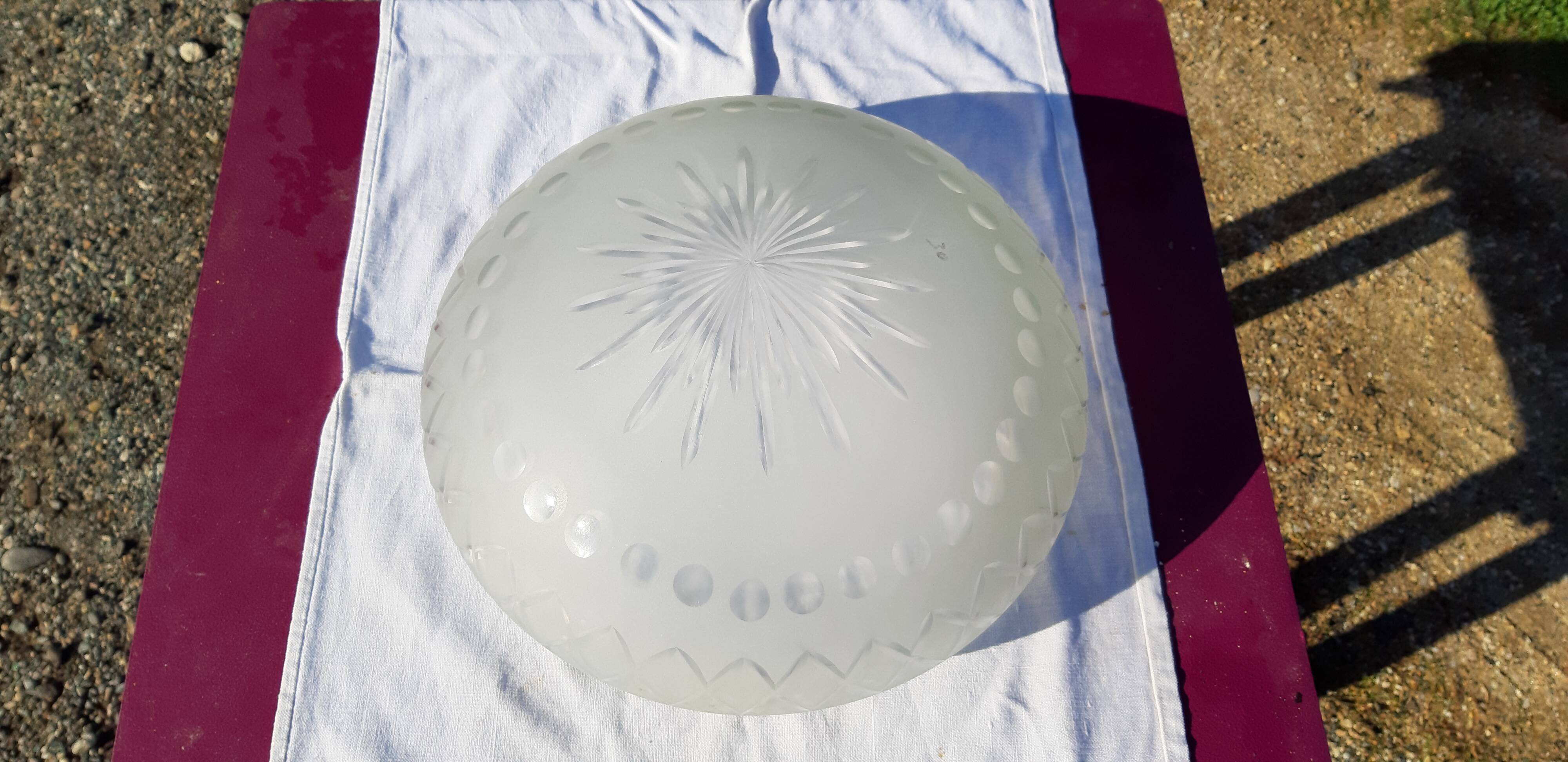 Crystal suspension globe 19th