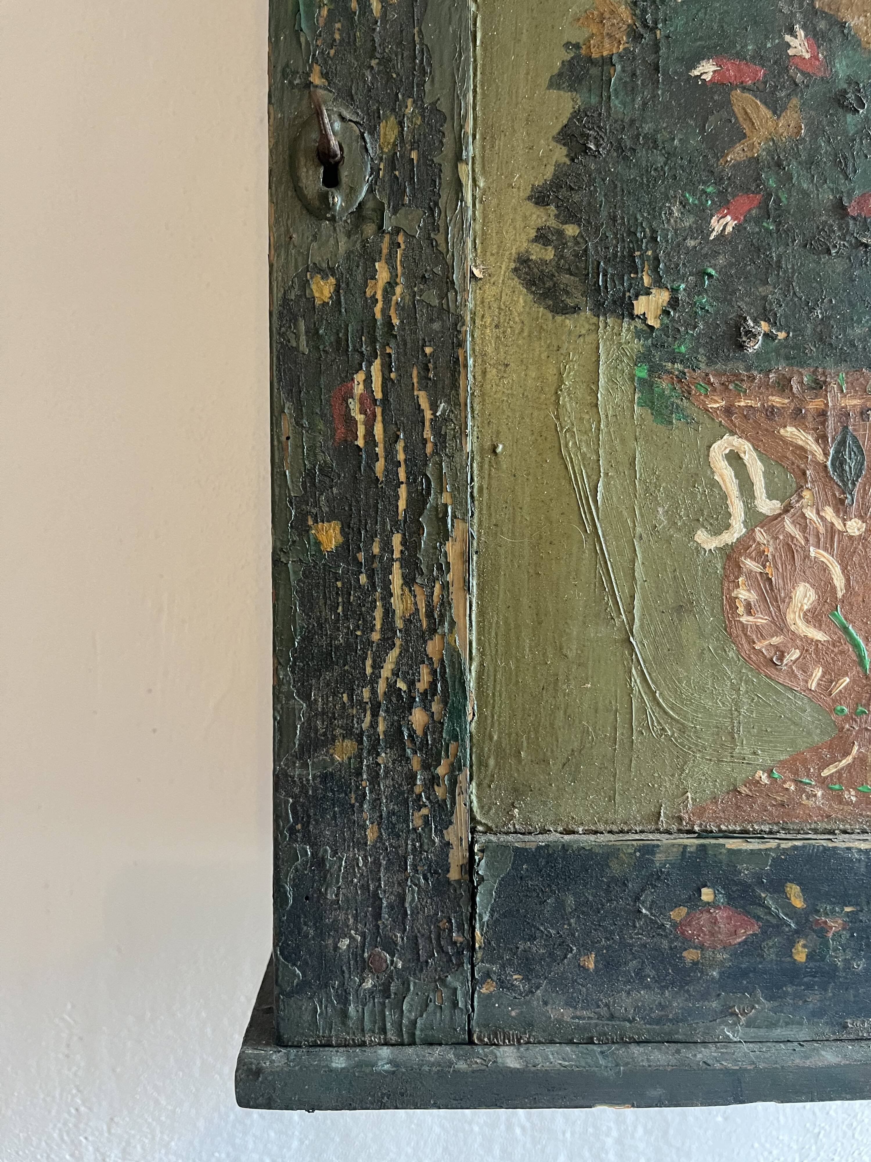 Armoire murale ancienne