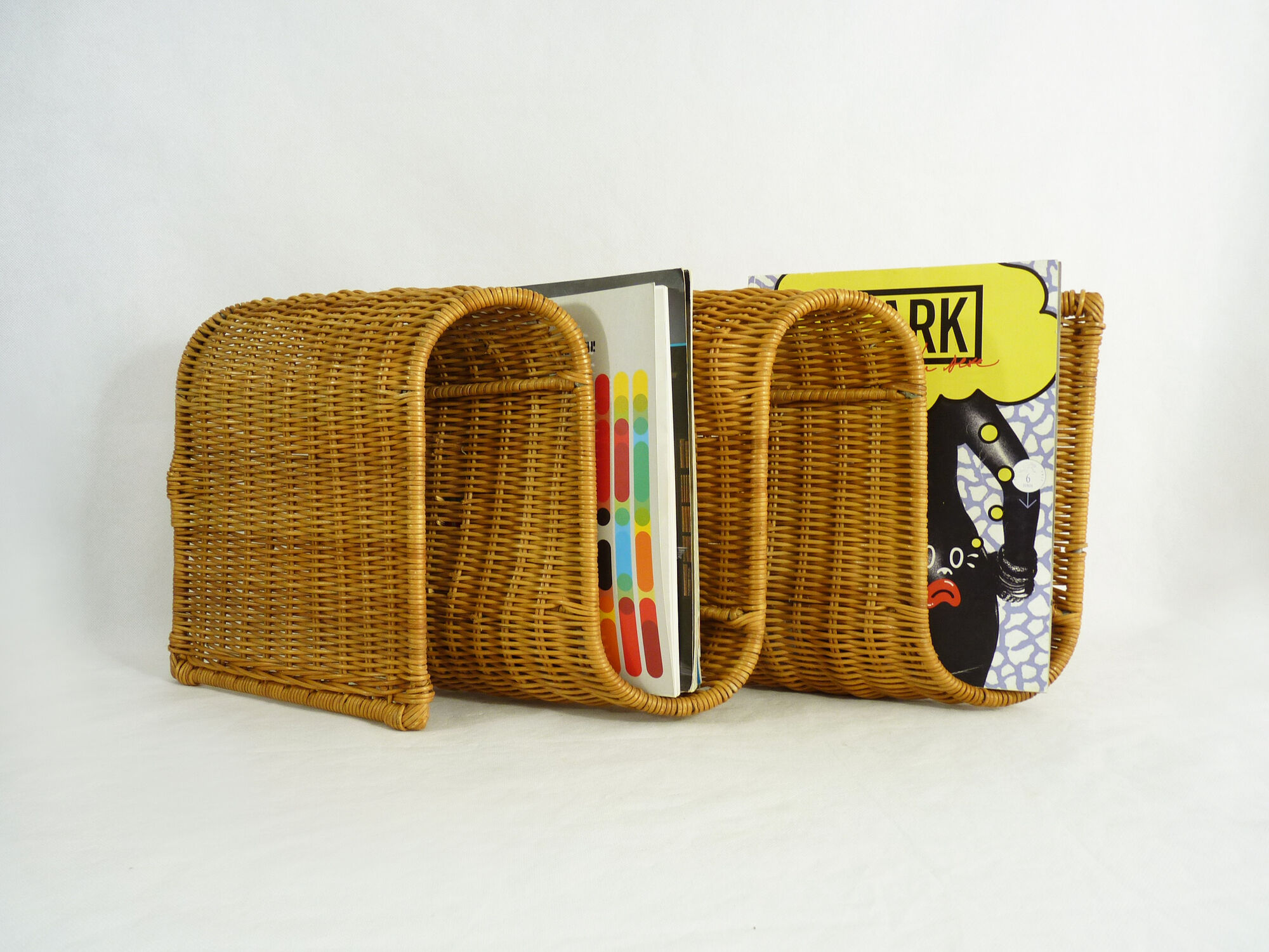 Magazine holder  in rattan wicker, wave shape 70s