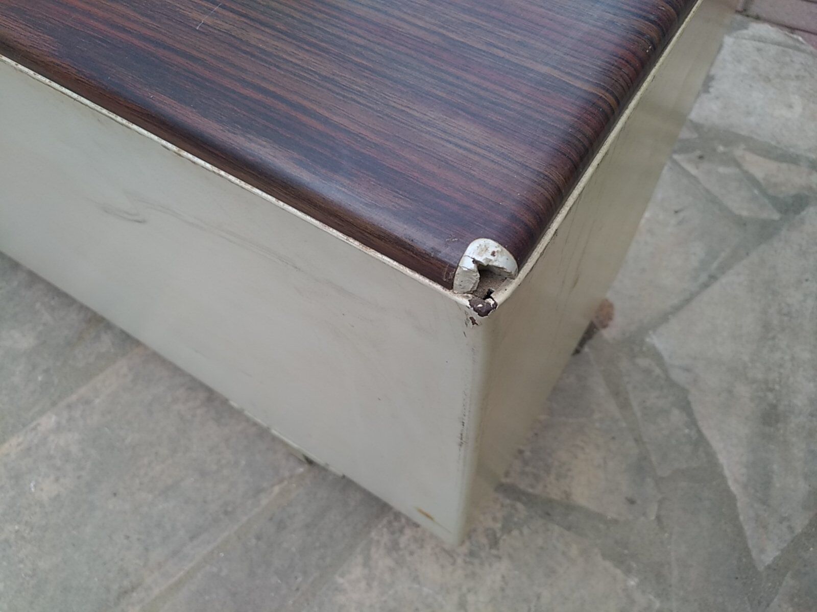Meuble vintage industriel Strafor