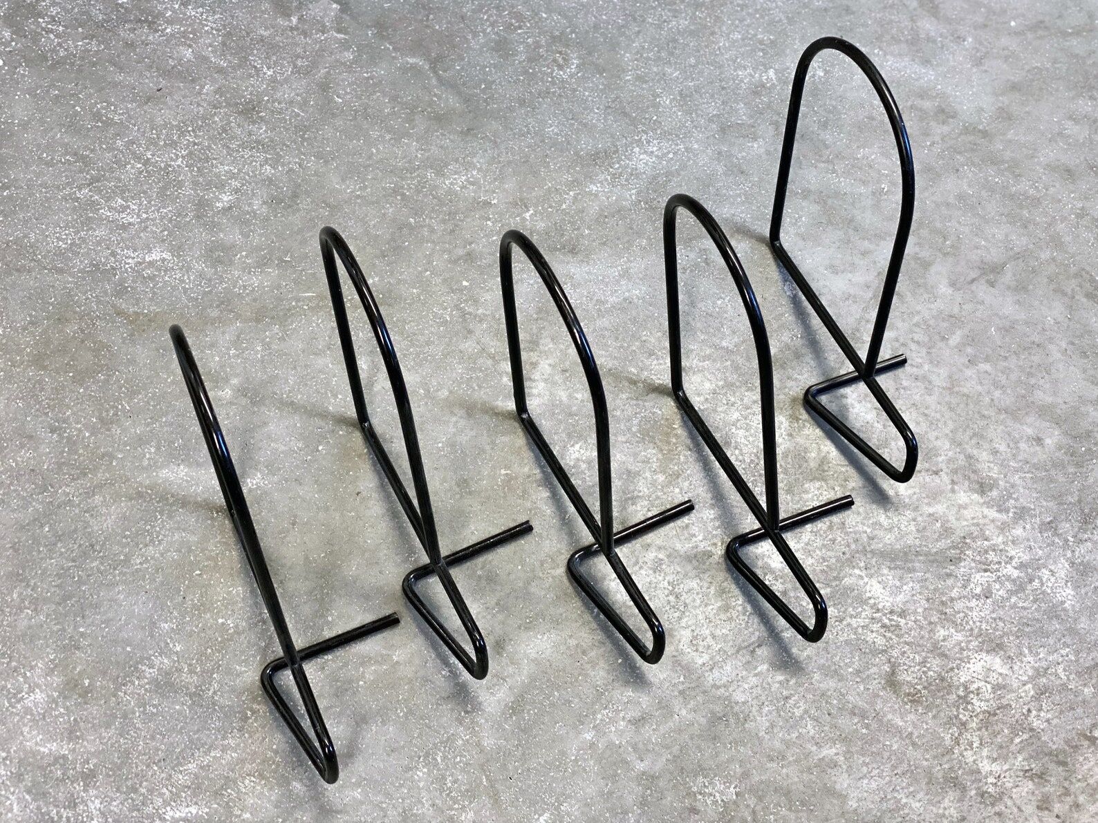 Set of 5 Vintage black wire metal Bookends, Minimalistic design