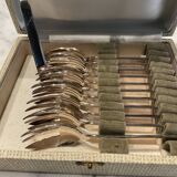 Coffret 12 fourchettes à huîtres . Métal argenté. Boulenger