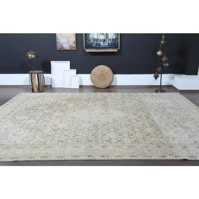 1970s Vintage Persian Handknotted Wool Beige Oversize Area Rug 276x380