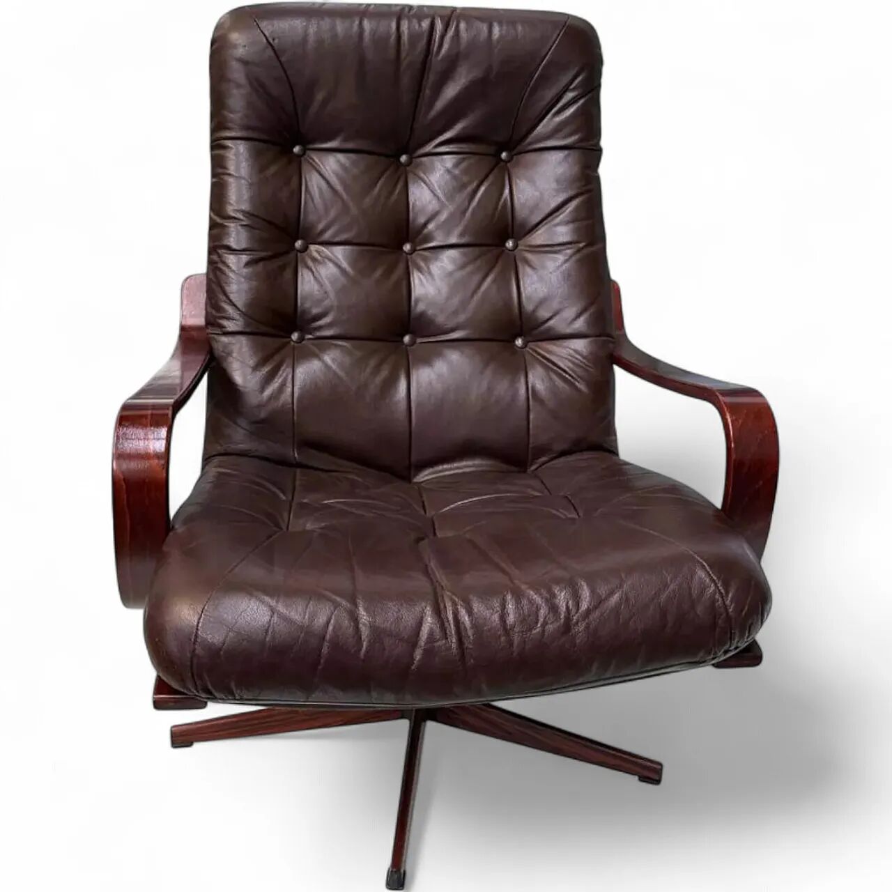 Scandinavian armchair in brown leather
